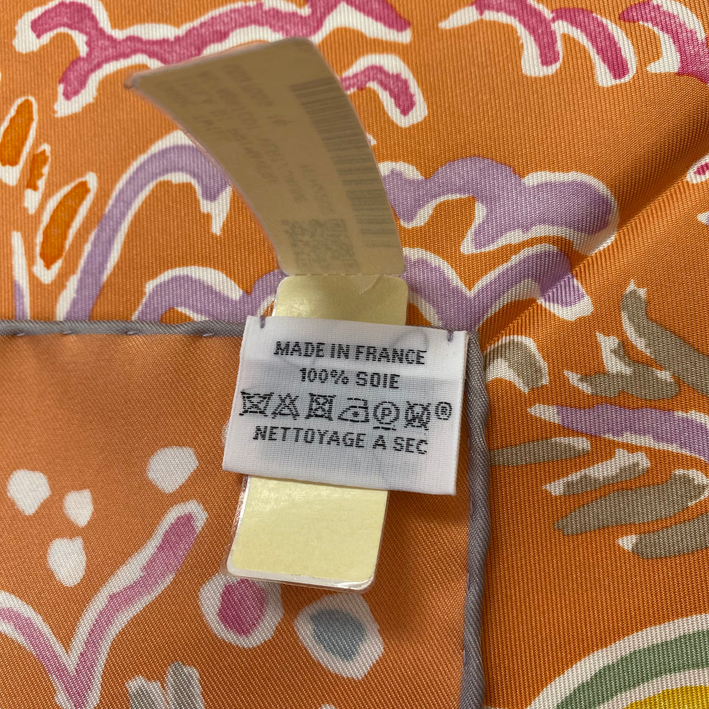 Brand New Boxed Hermès Isola di Primavera Silk Scarf