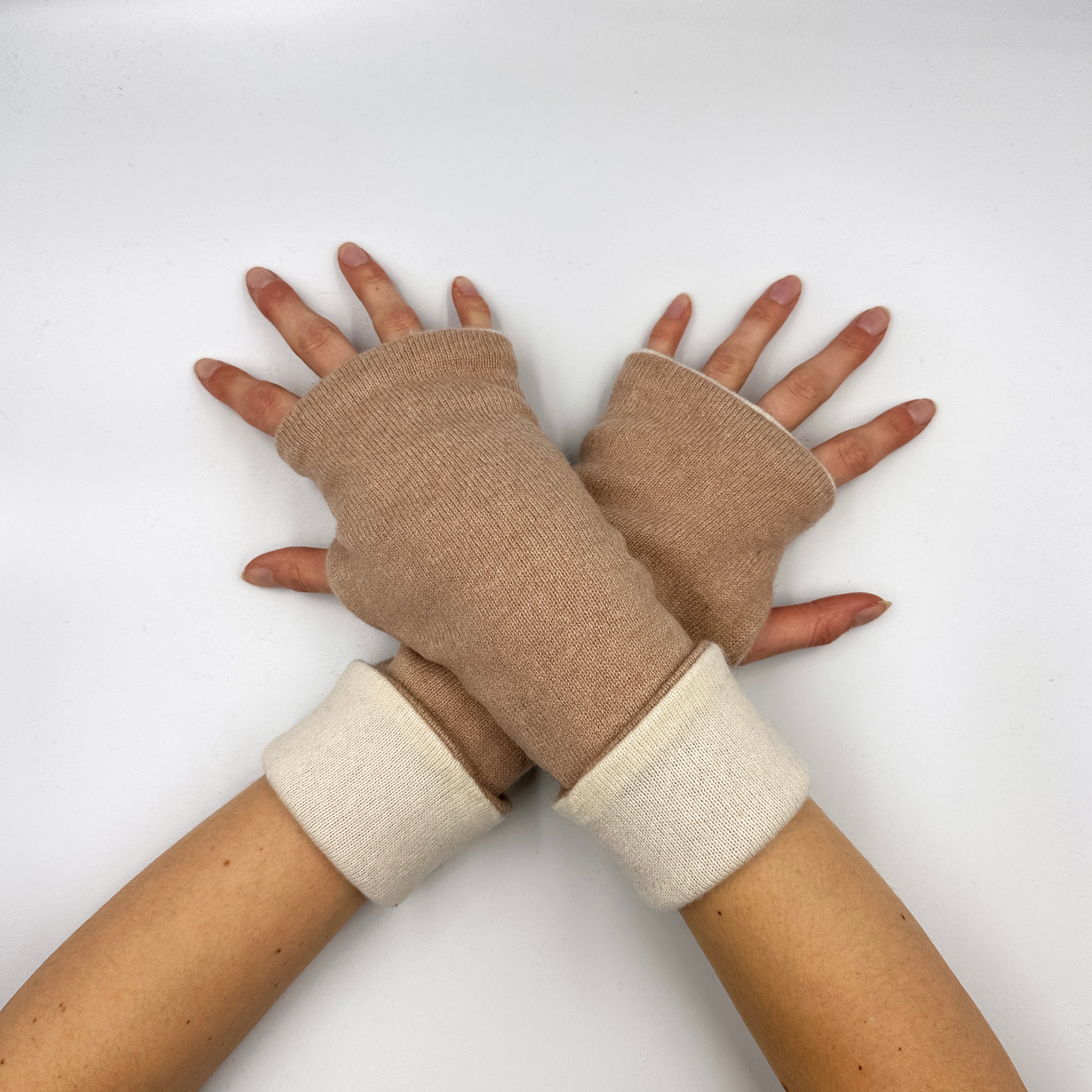 Pale Salmon Pink and Ivory Luxury Reversible Cashmere Fingerless Gloves