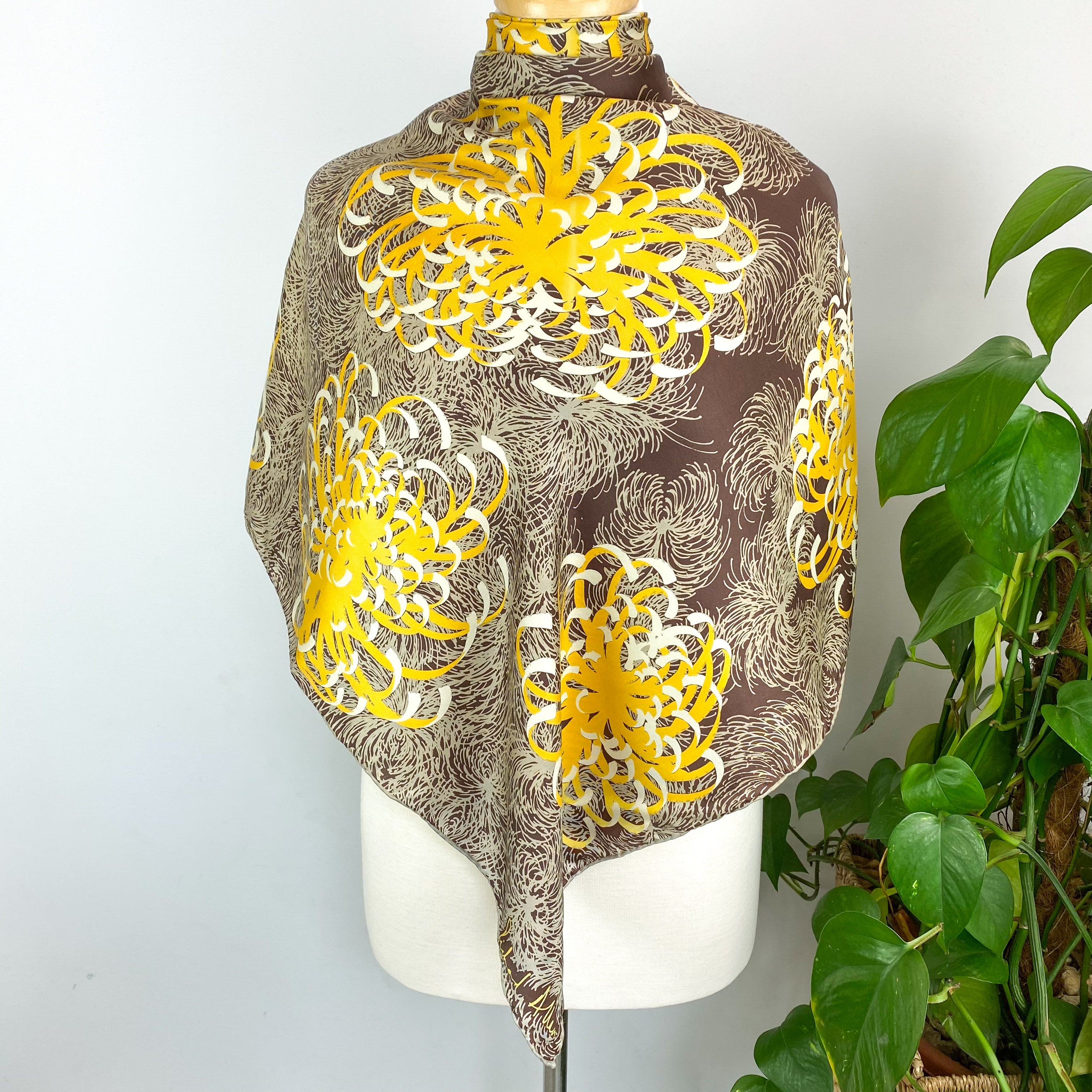 1970s Richard Allan Vintage Silk Scarf