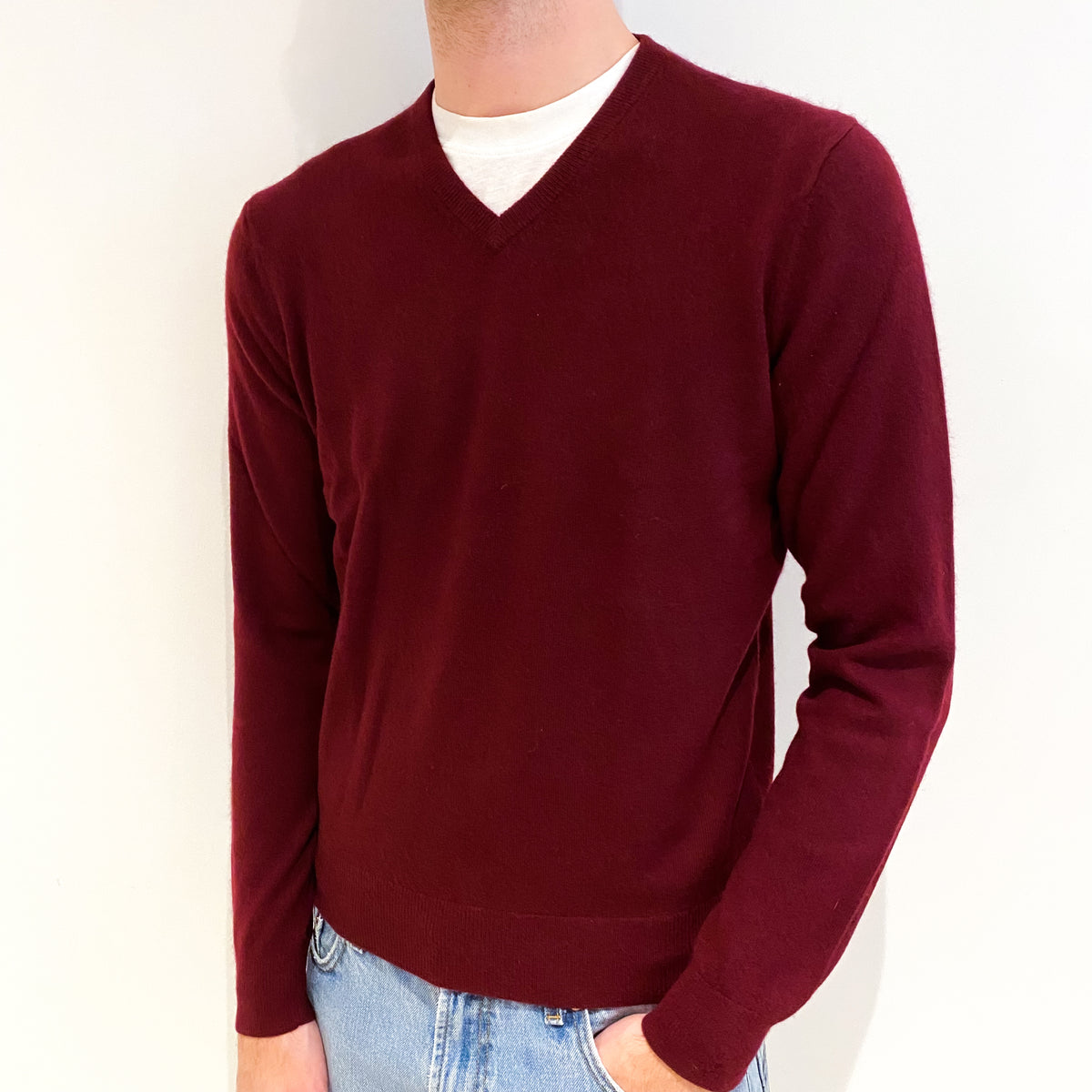 Men's Burgundy Red Cashmere V Neck Jumper Medium