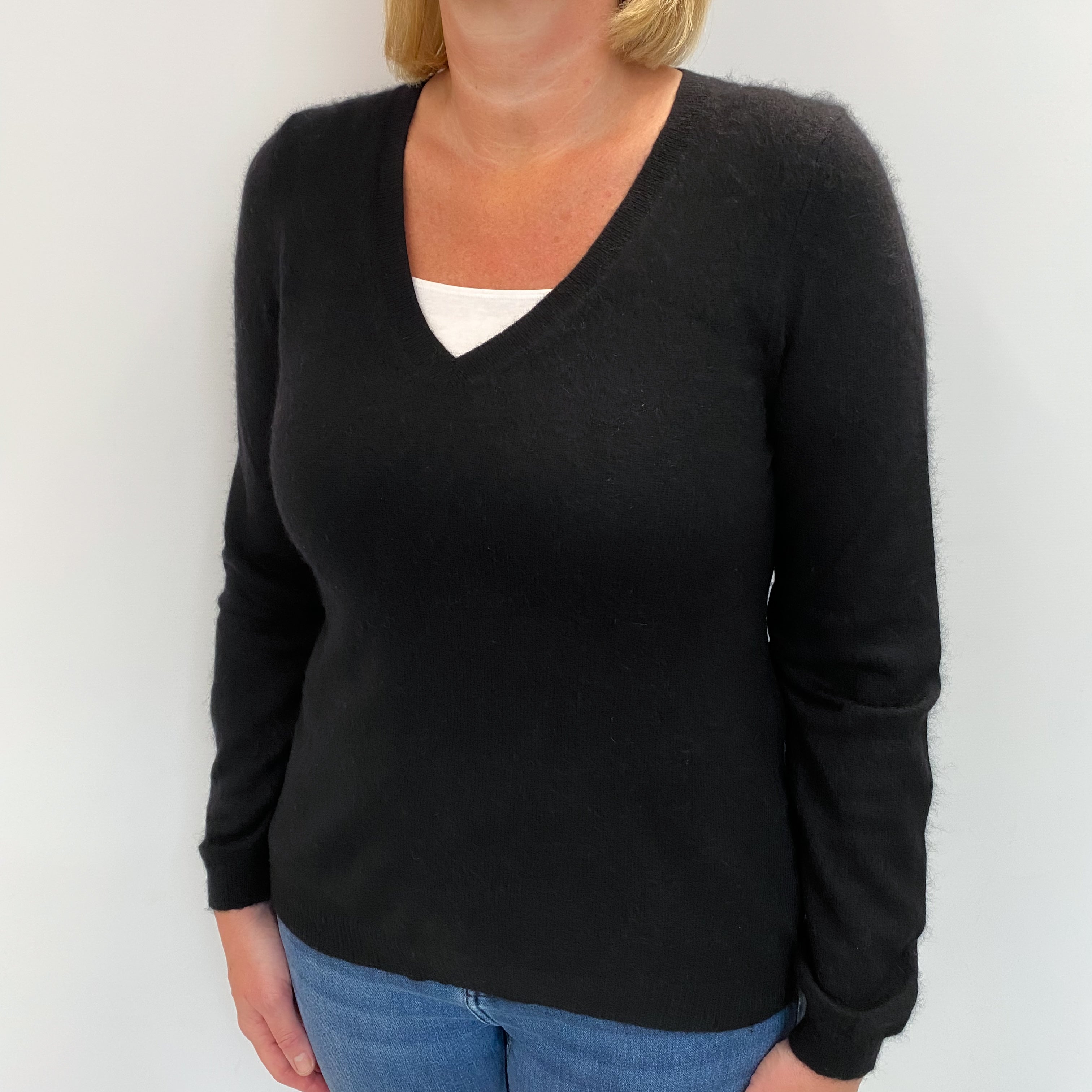 Black Cashmere V Neck Jumper Large