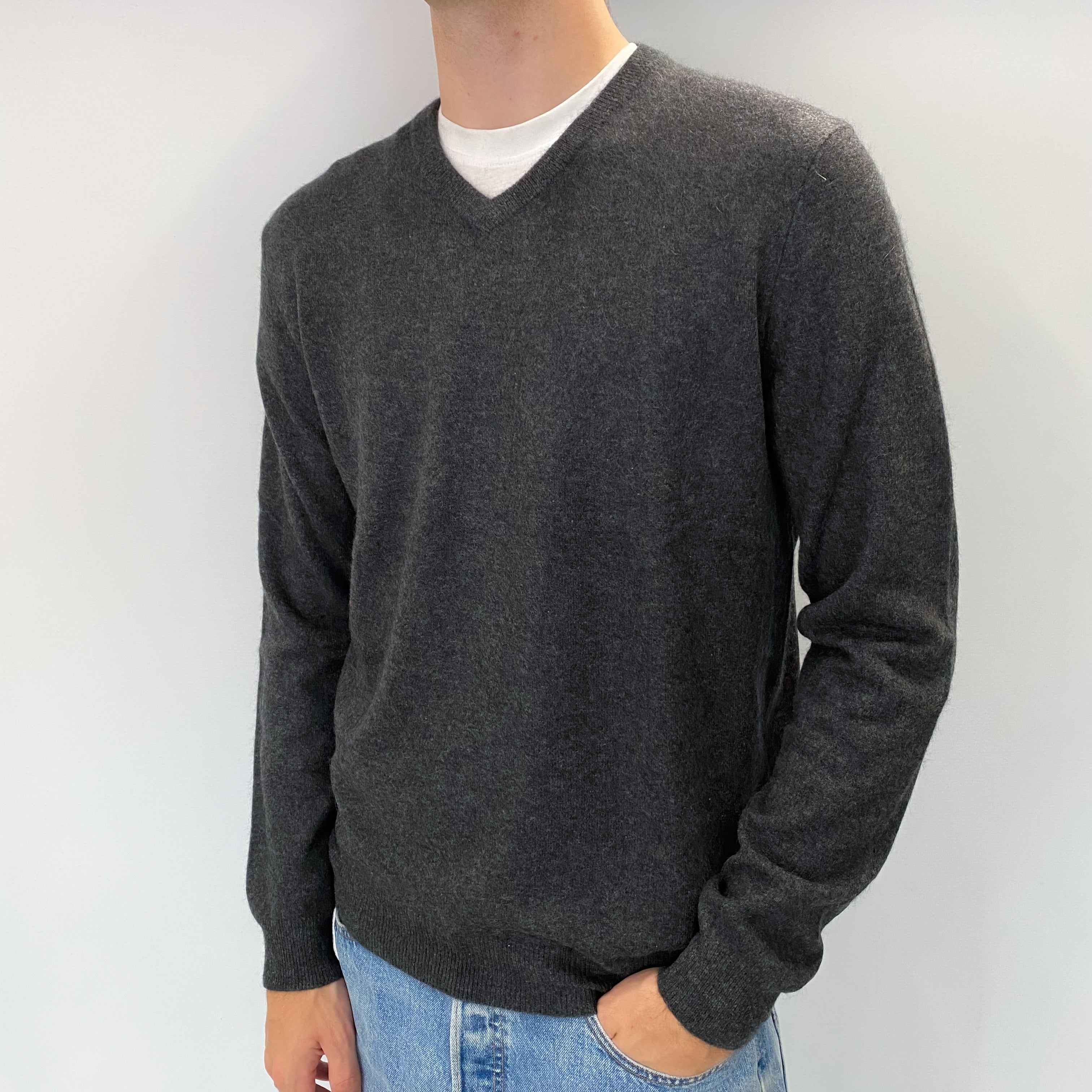 Men's Charcoal Grey Cashmere V Neck Jumper Large