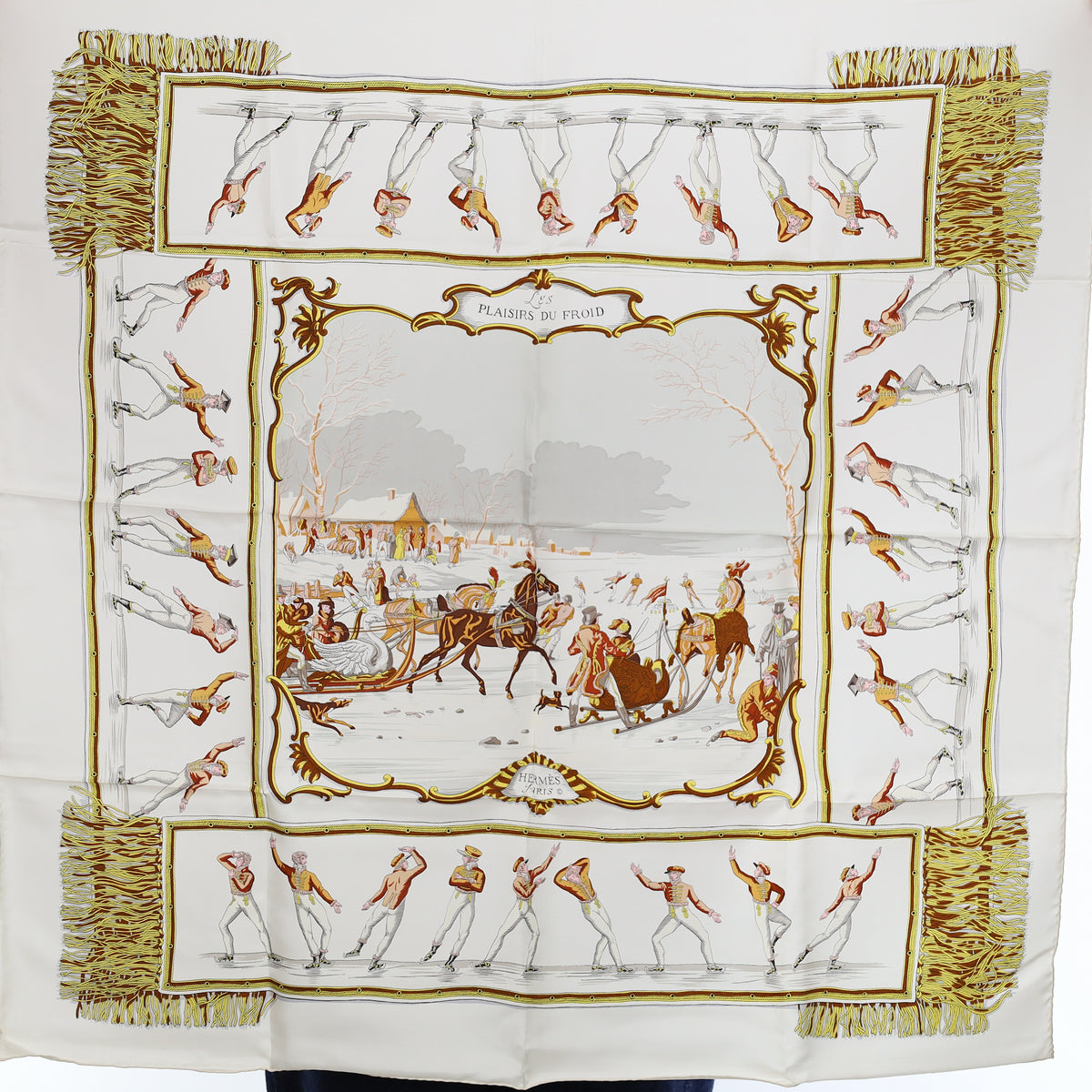 Brand New Boxed Hermès Les Plaisirs Du Froid Silk Scarf