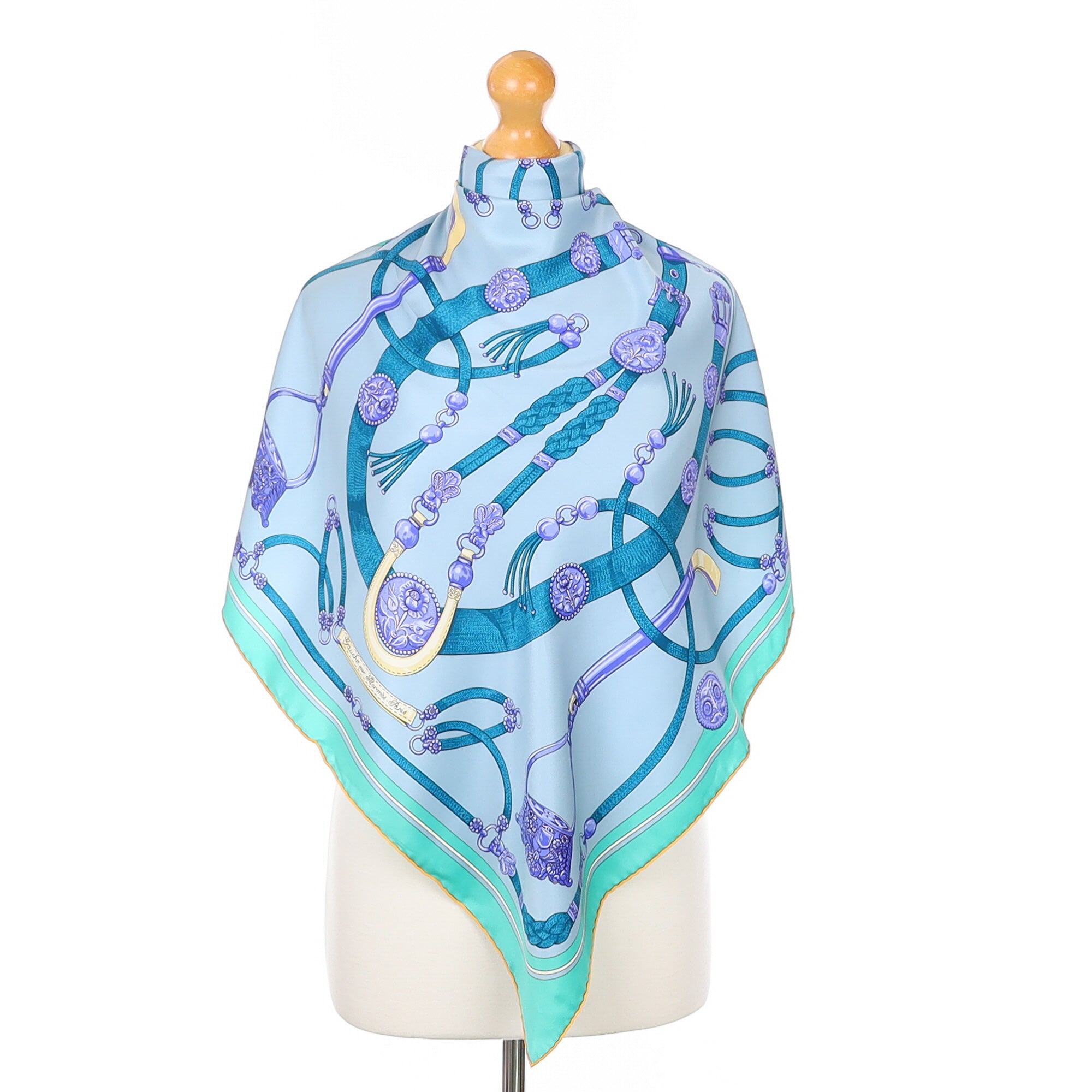 Pristine Hermès 70 Gaucho Par Hermès Silk Scarf