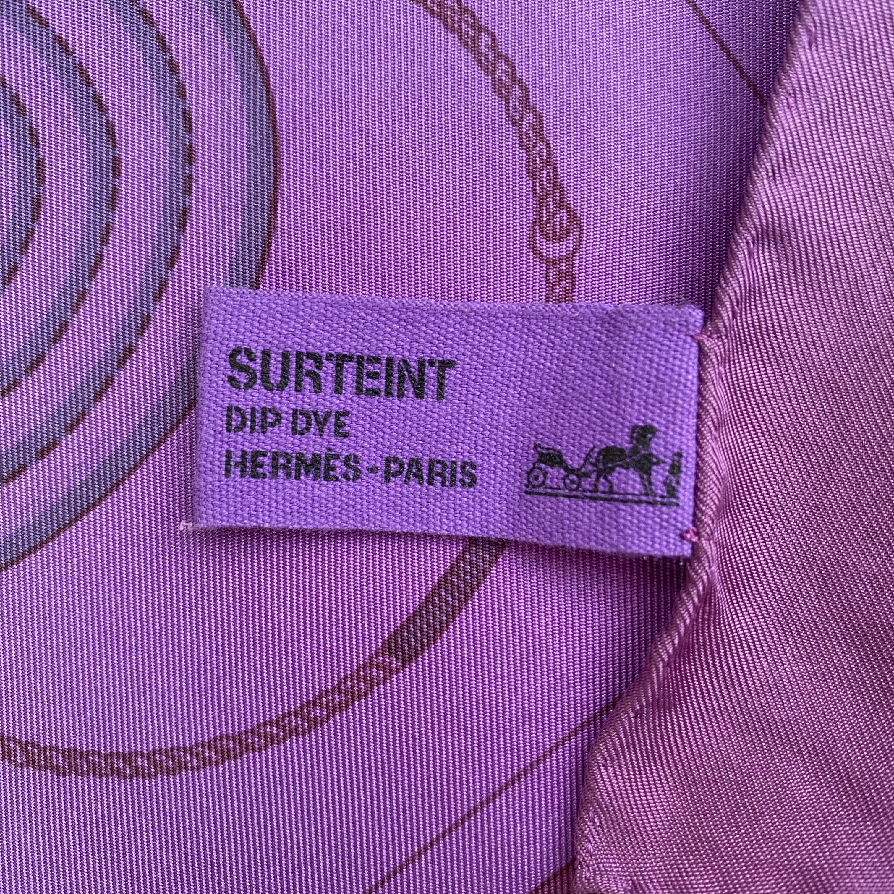 Immaculate Boxed Hermès Clic Clouc Silk Scarf