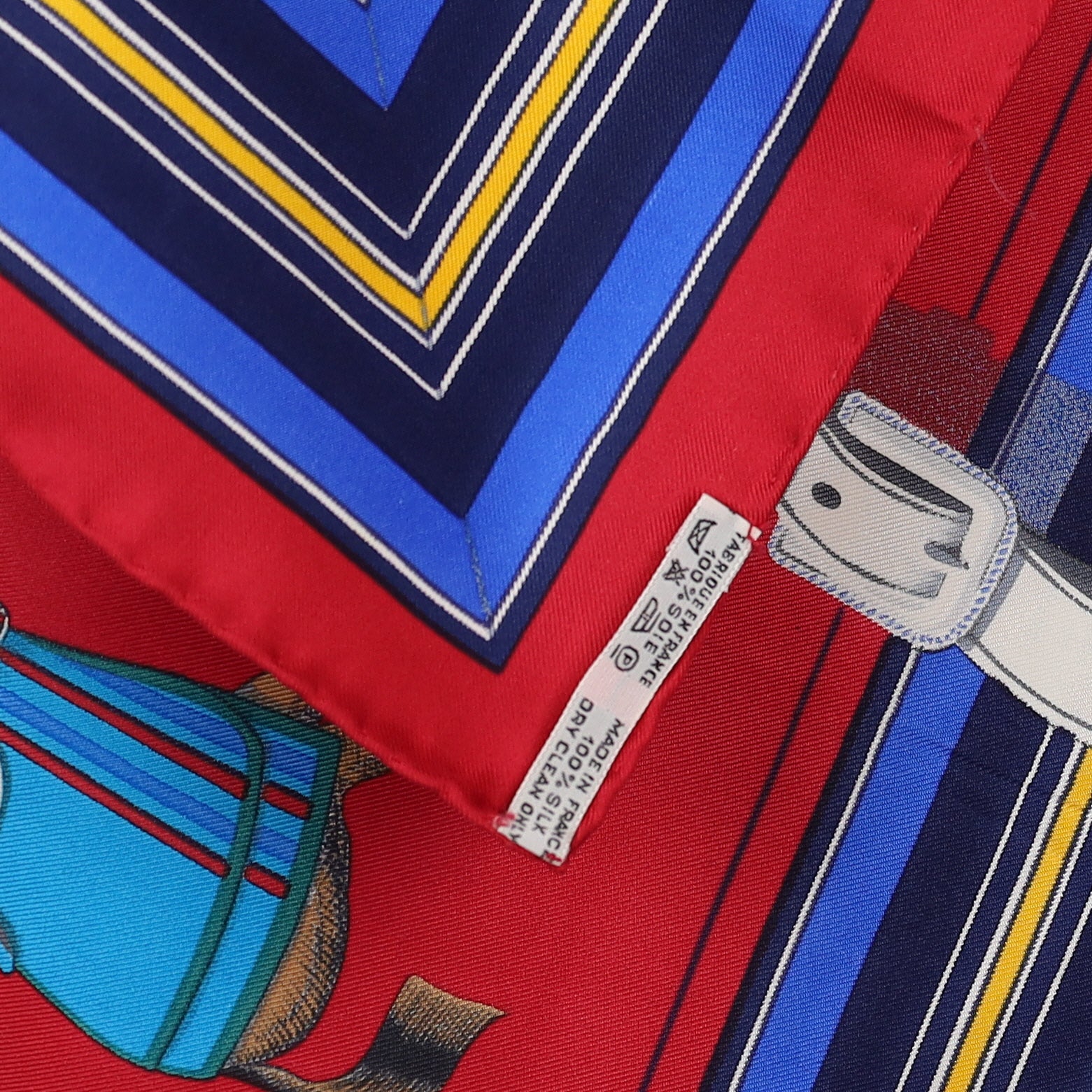 Hermès Couvertures et Tenues de Jour Silk Scarf