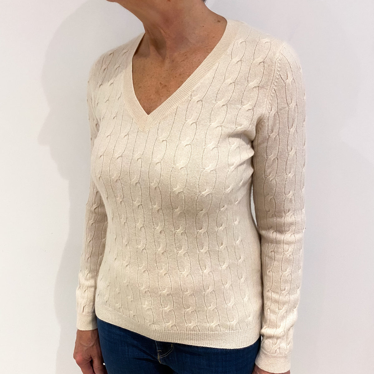 Vanilla Cream Cable Knit Cashmere V Neck Jumper Medium