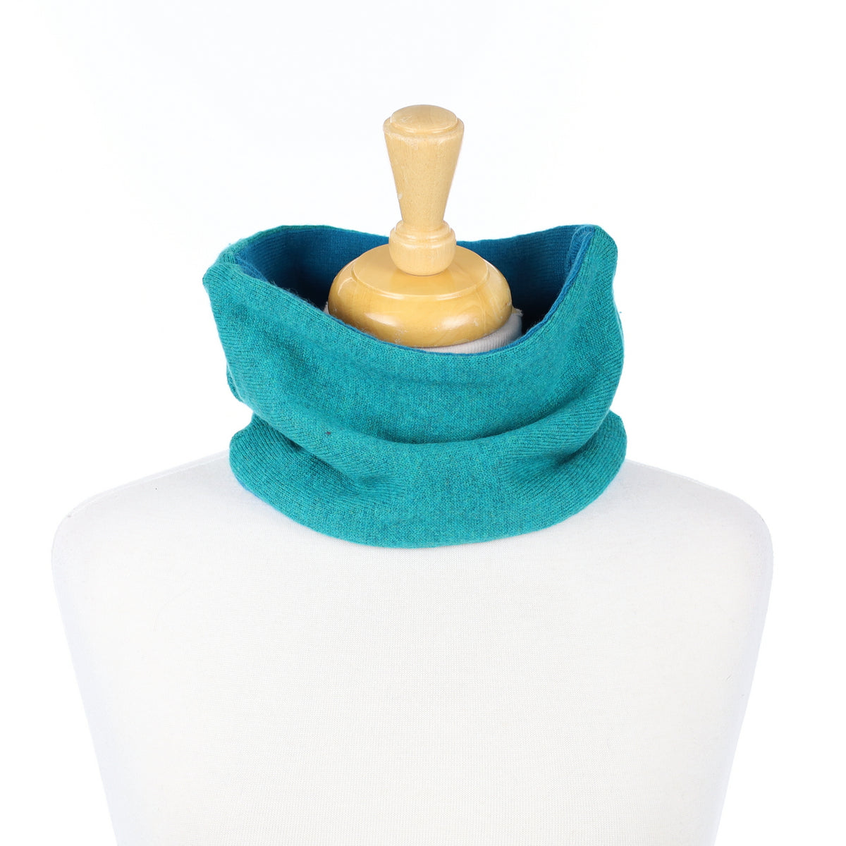 Men’s Peacock Green and Tanzanite Neck Warmer