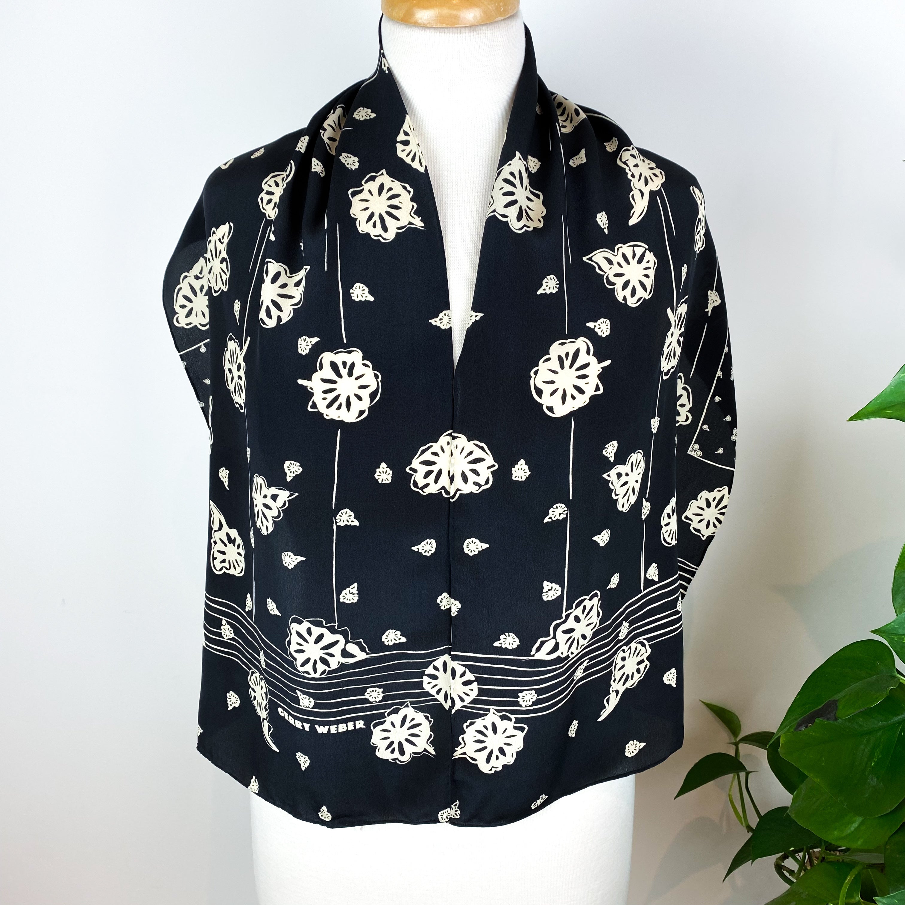 Gerry Weber Monochrome Silk Scarf