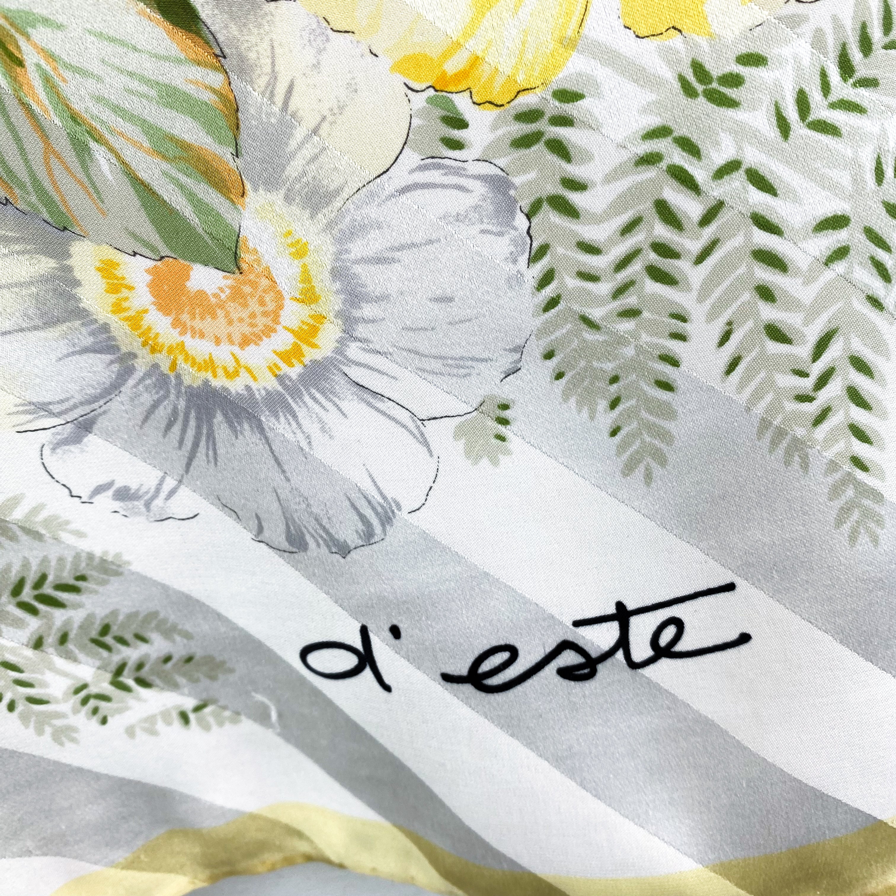 D’Este Floral Vintage aSilk Scarf