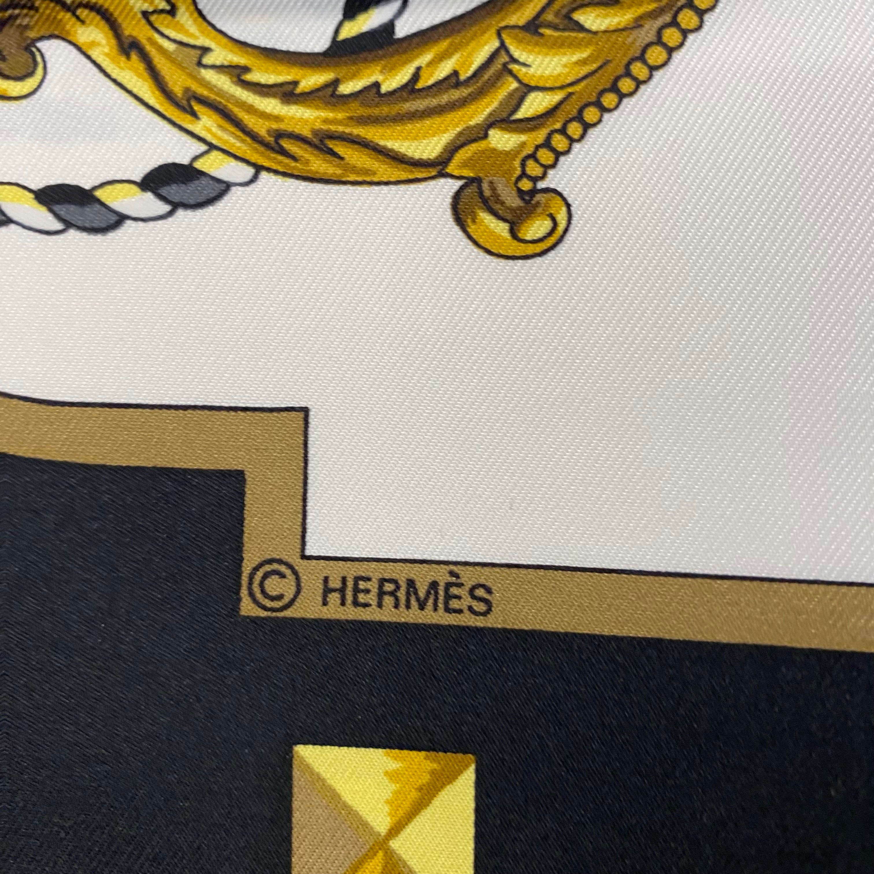Brand New Boxed Hermès Les Clefs Silk Scarf