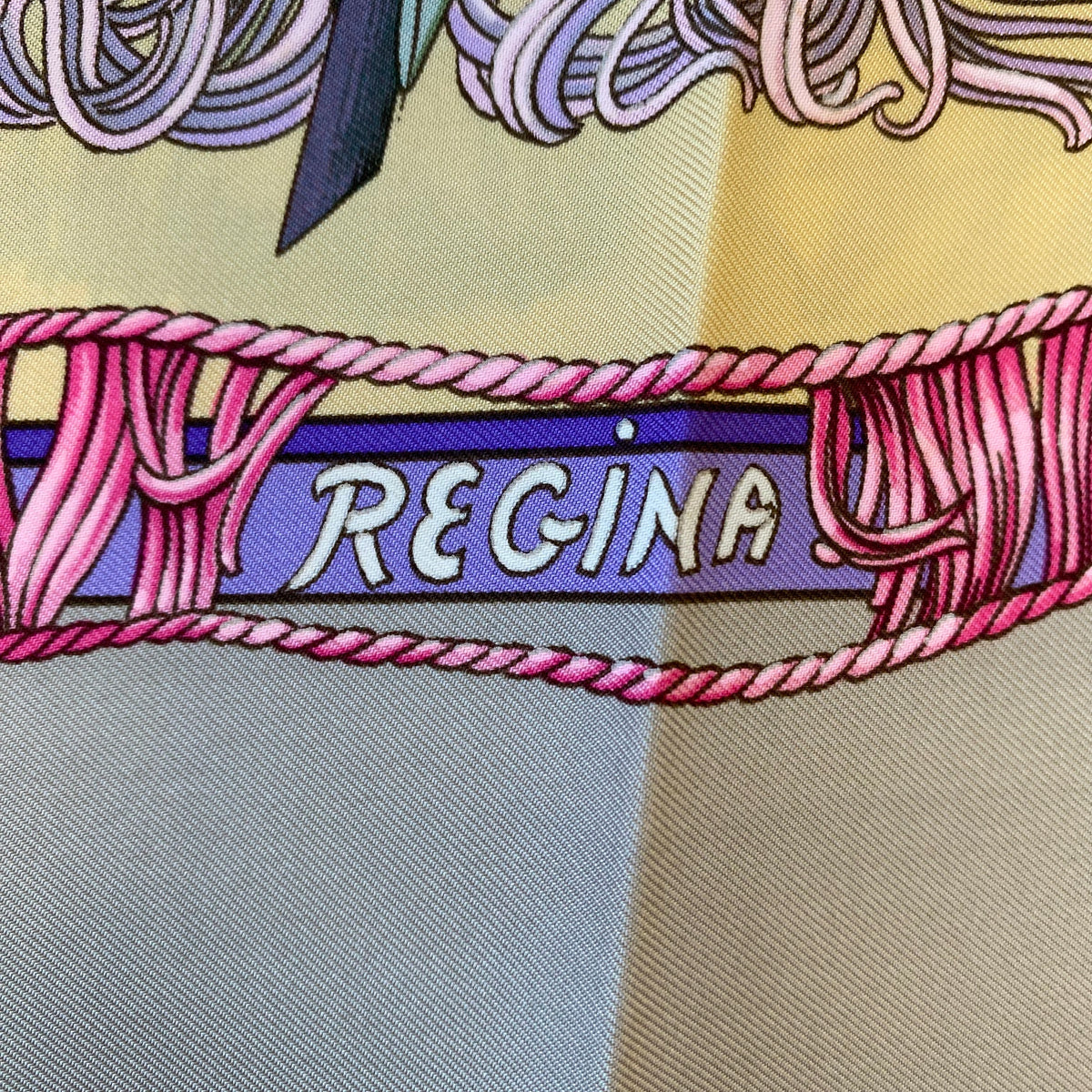 Hermès Regina Designer Silk Scarf