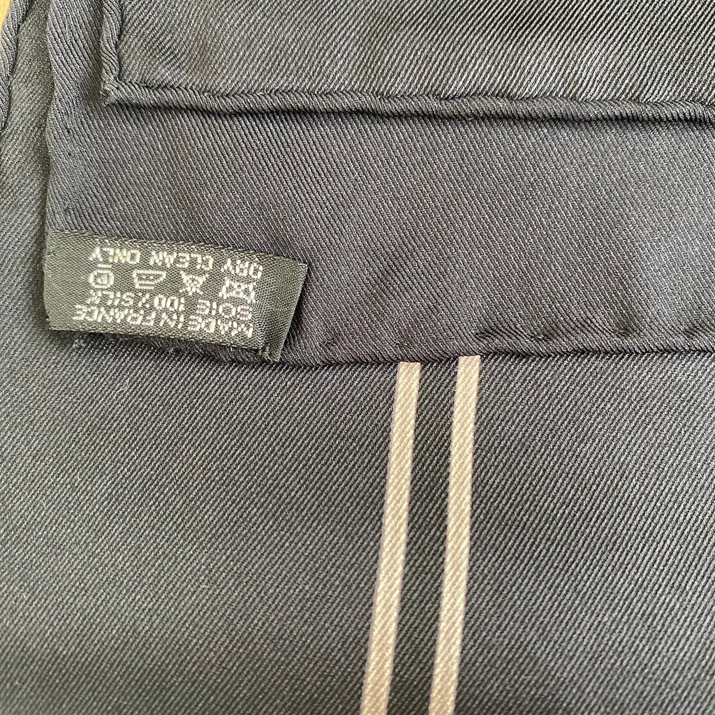 Hermès 70 Please Check In Silk Scarf