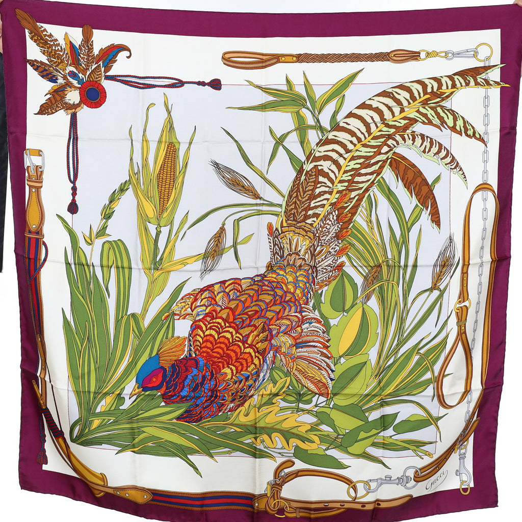 Brand New 1970s Gucci Vintage Silk Scarf