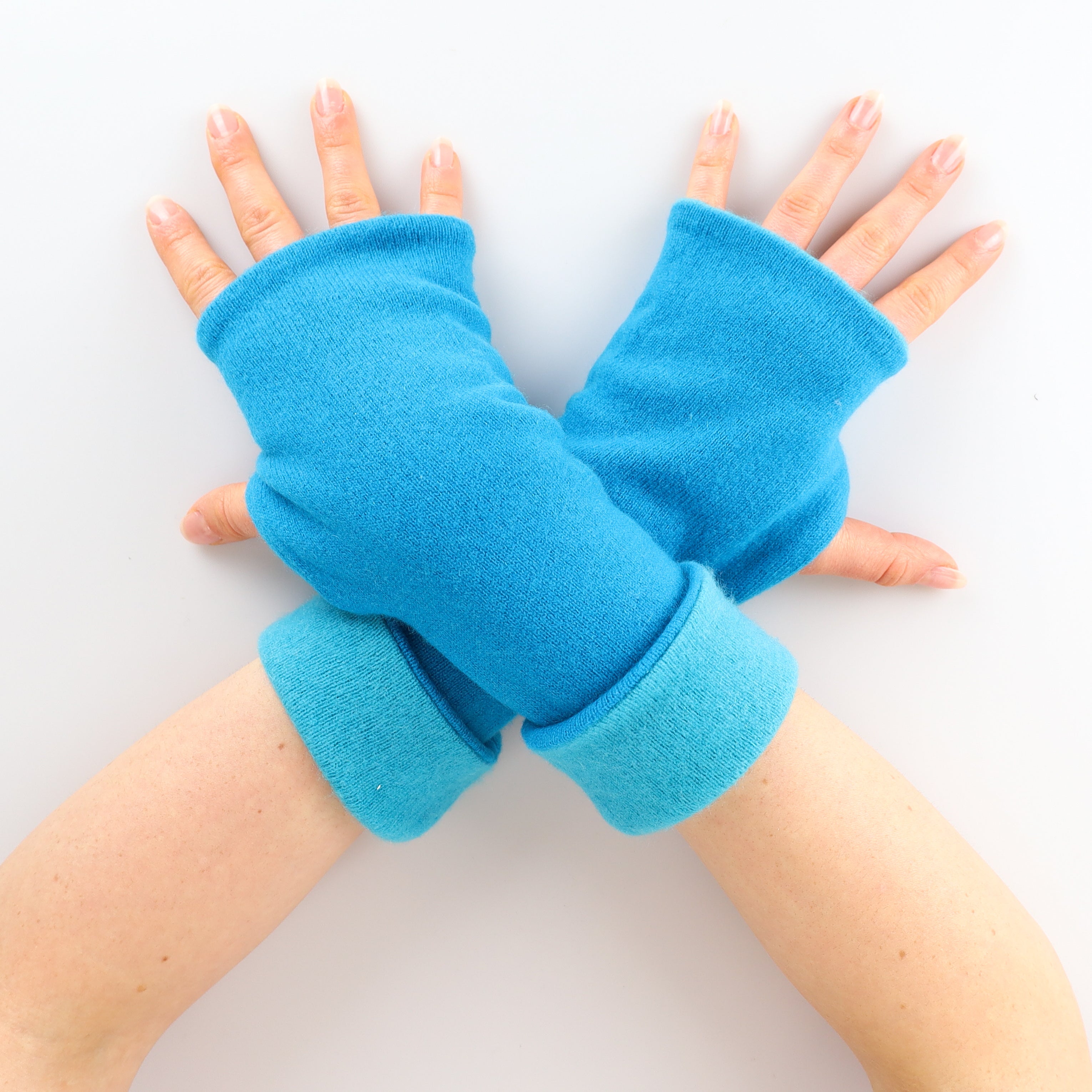Two Tone Turquoise Reversible Cashmere Fingerless Gloves
