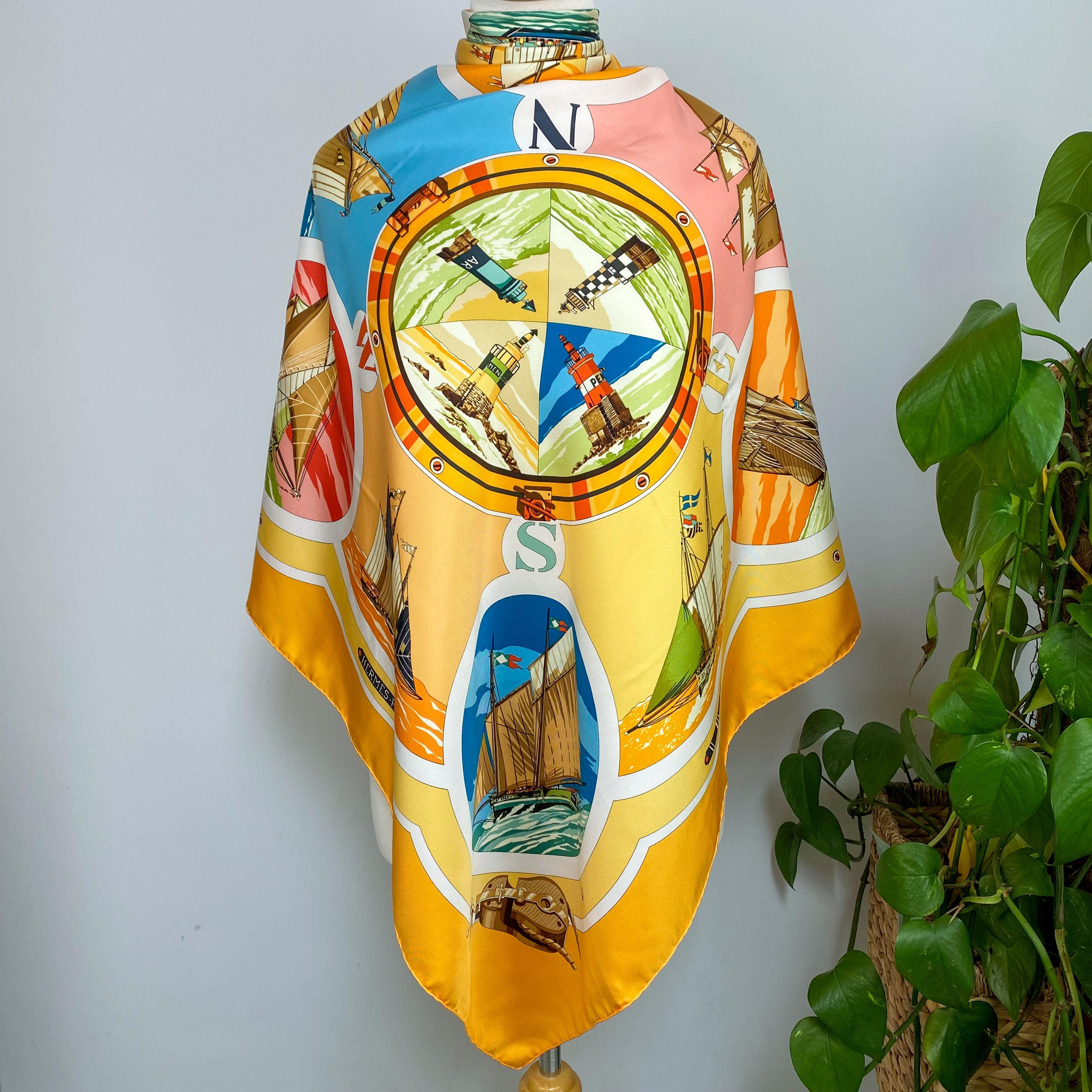 Unworn Boxed Hermès Belles Amures Silk Scarf