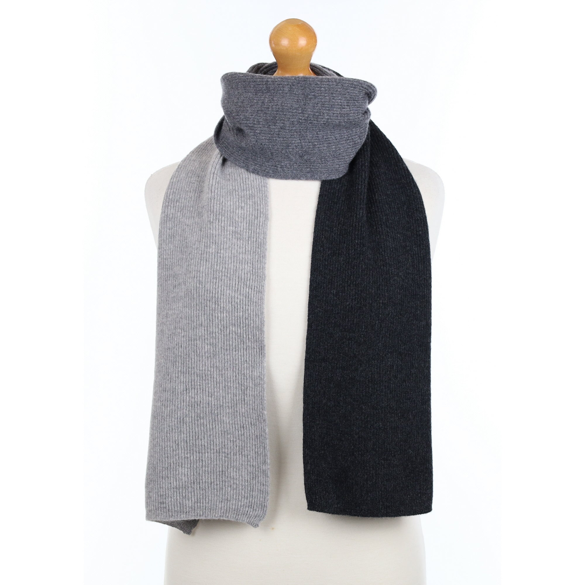 Brand New Scottish Grey and Black Cashmere Ribbed Scarf