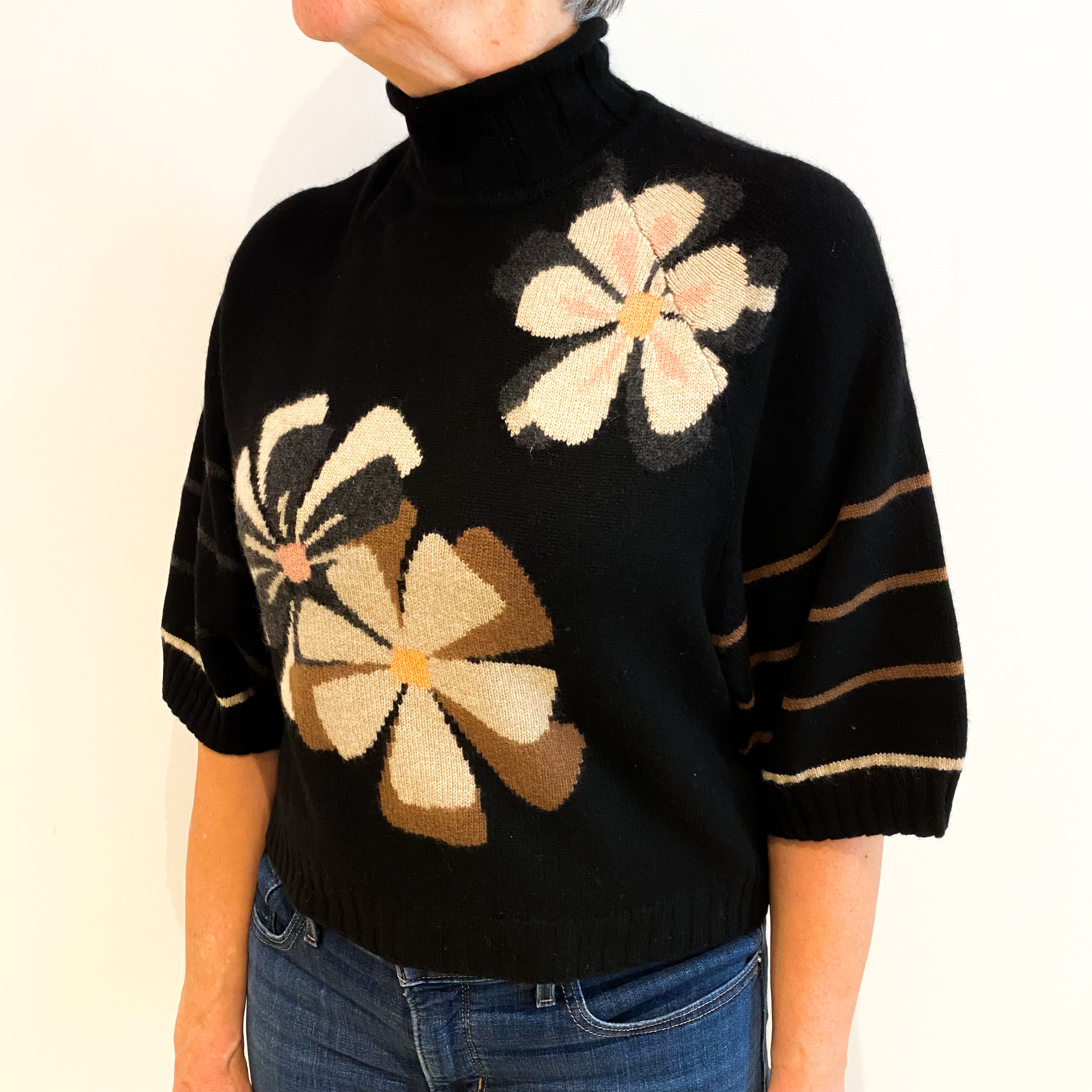Black Floral Pattern Cashmere Turtle Neck Short Sleeved Jumper Medium