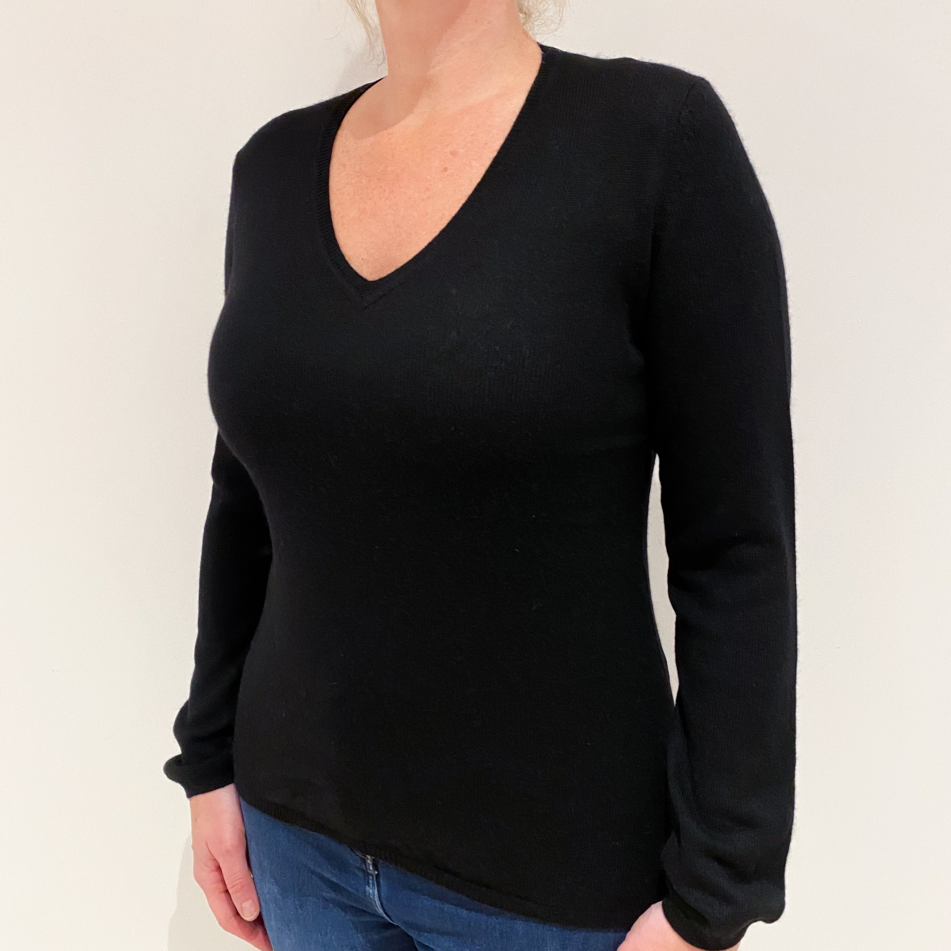 Black Lightweight Cashmere V-Neck Jumper Large