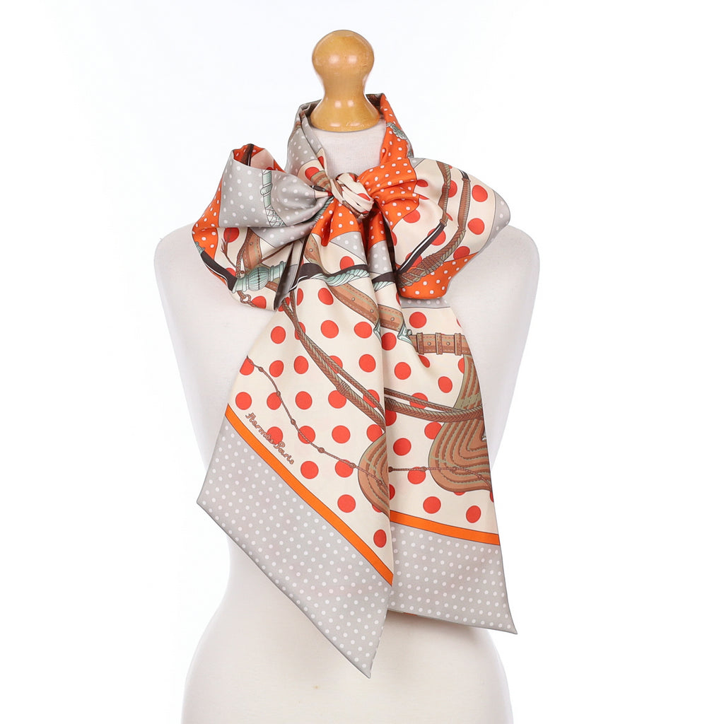Pristine Boxed Hermès Clic Clouc Maxi Twilly Silk Scarf