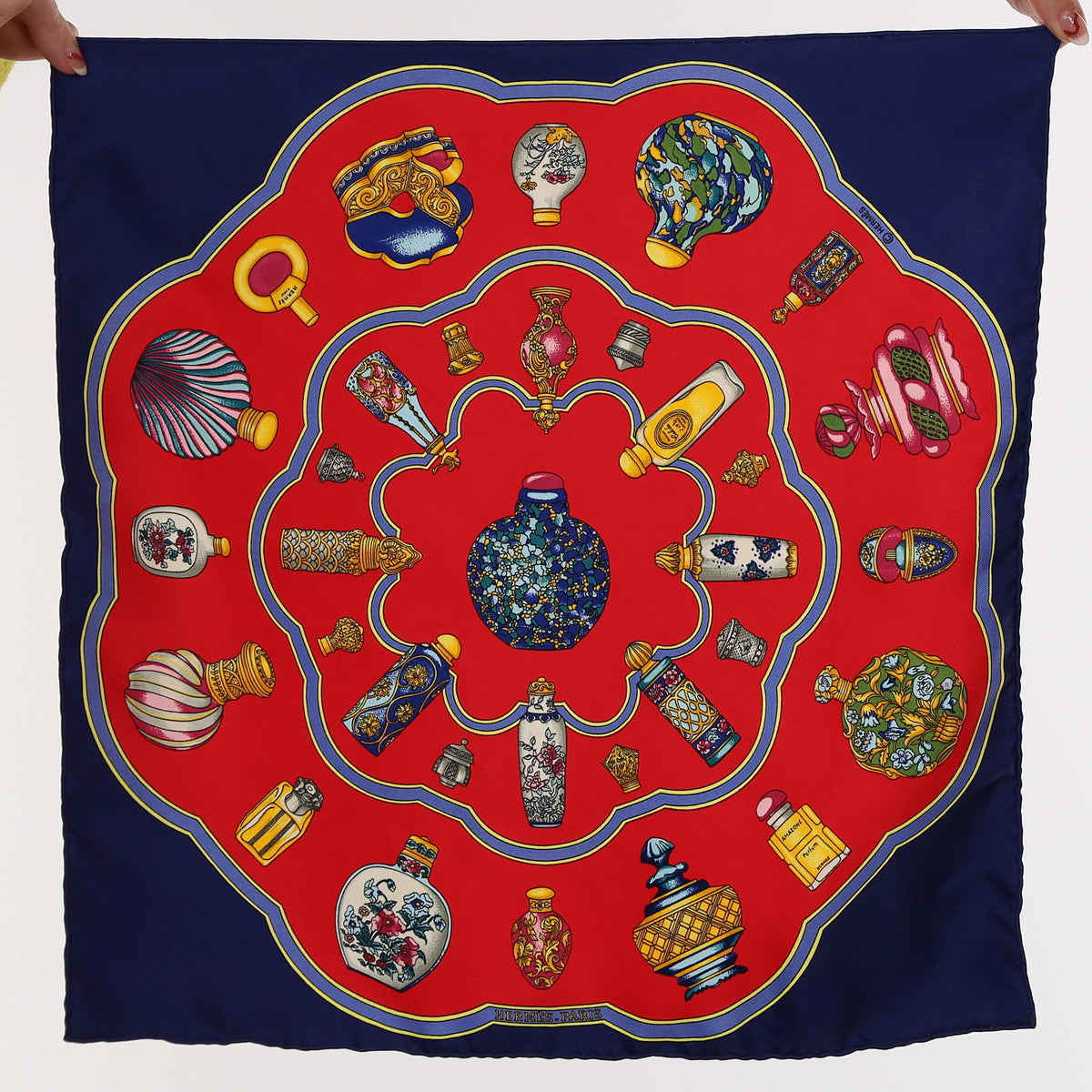 Pristine Hermès Qu’ Importe Le Flacon 42 Silk Scarf
