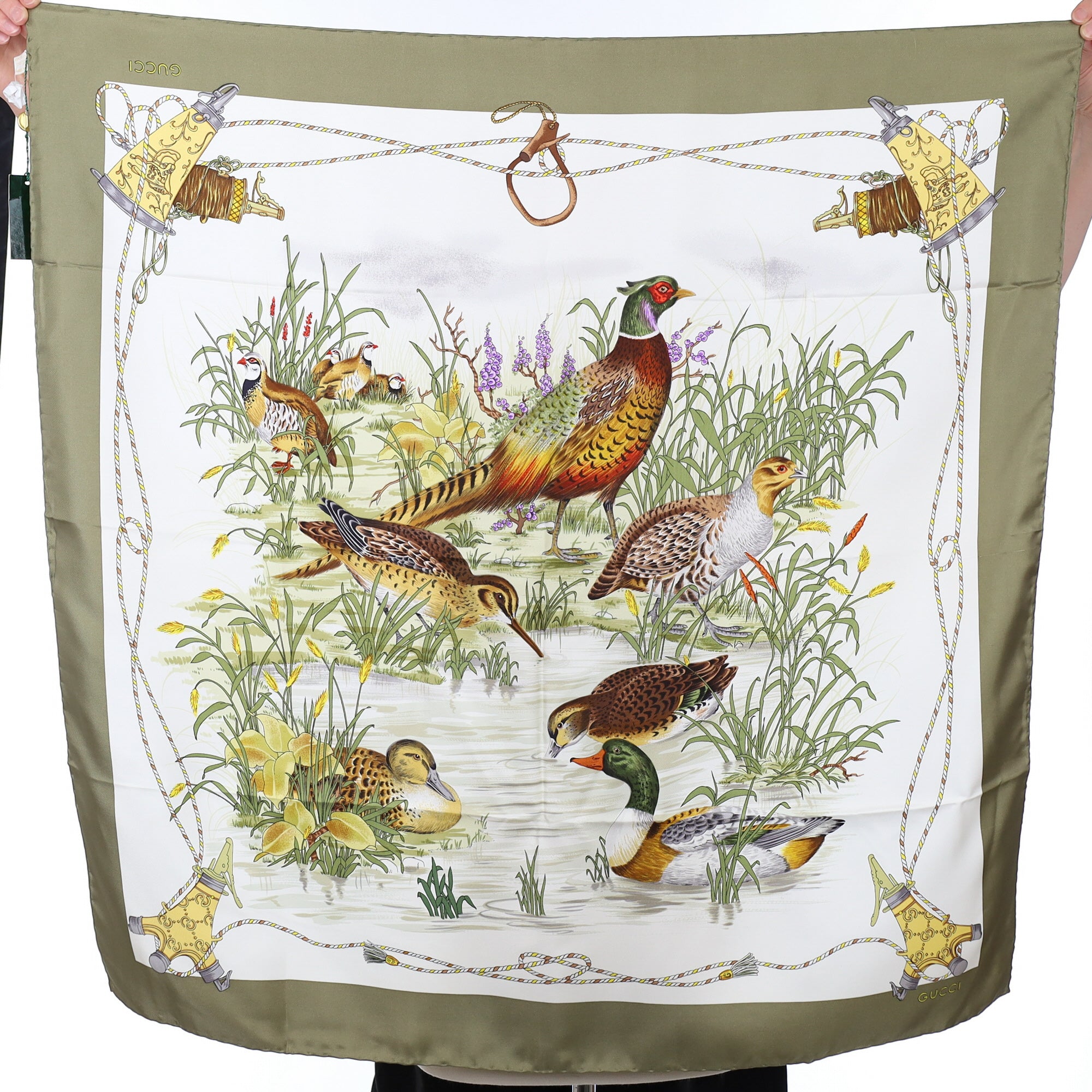 Brand New Gucci Bird Lake Design Vintage Silk Scarf