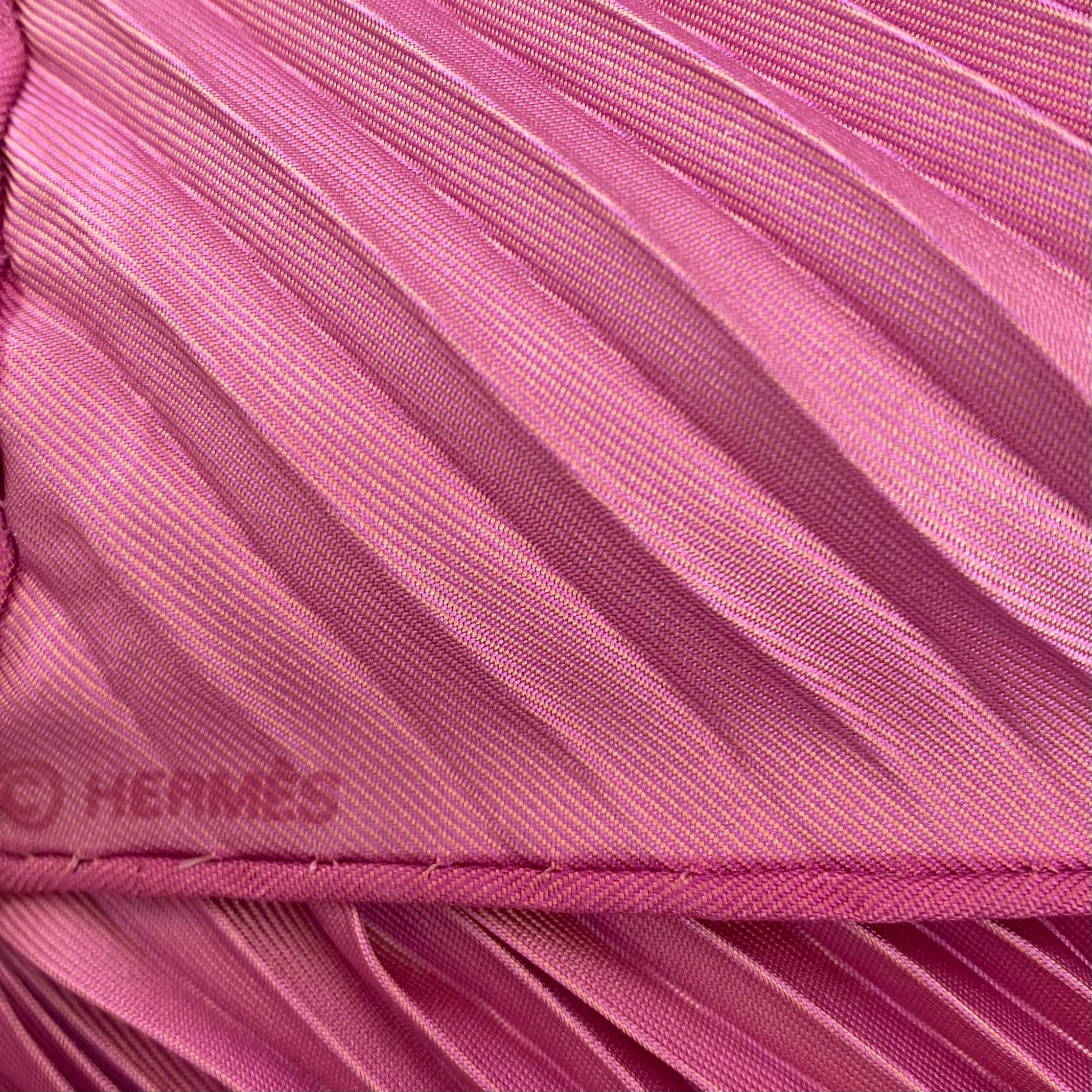 Pristine Boxed Hermès Plissé Silk Scarf