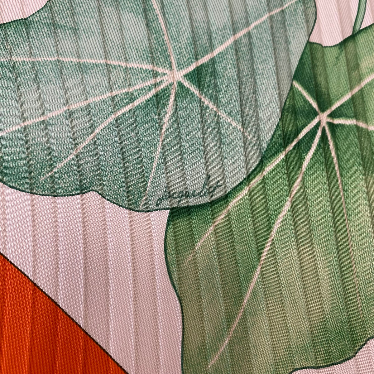 Pristine Hermès Les Capucines Silk Plisse Scarf
