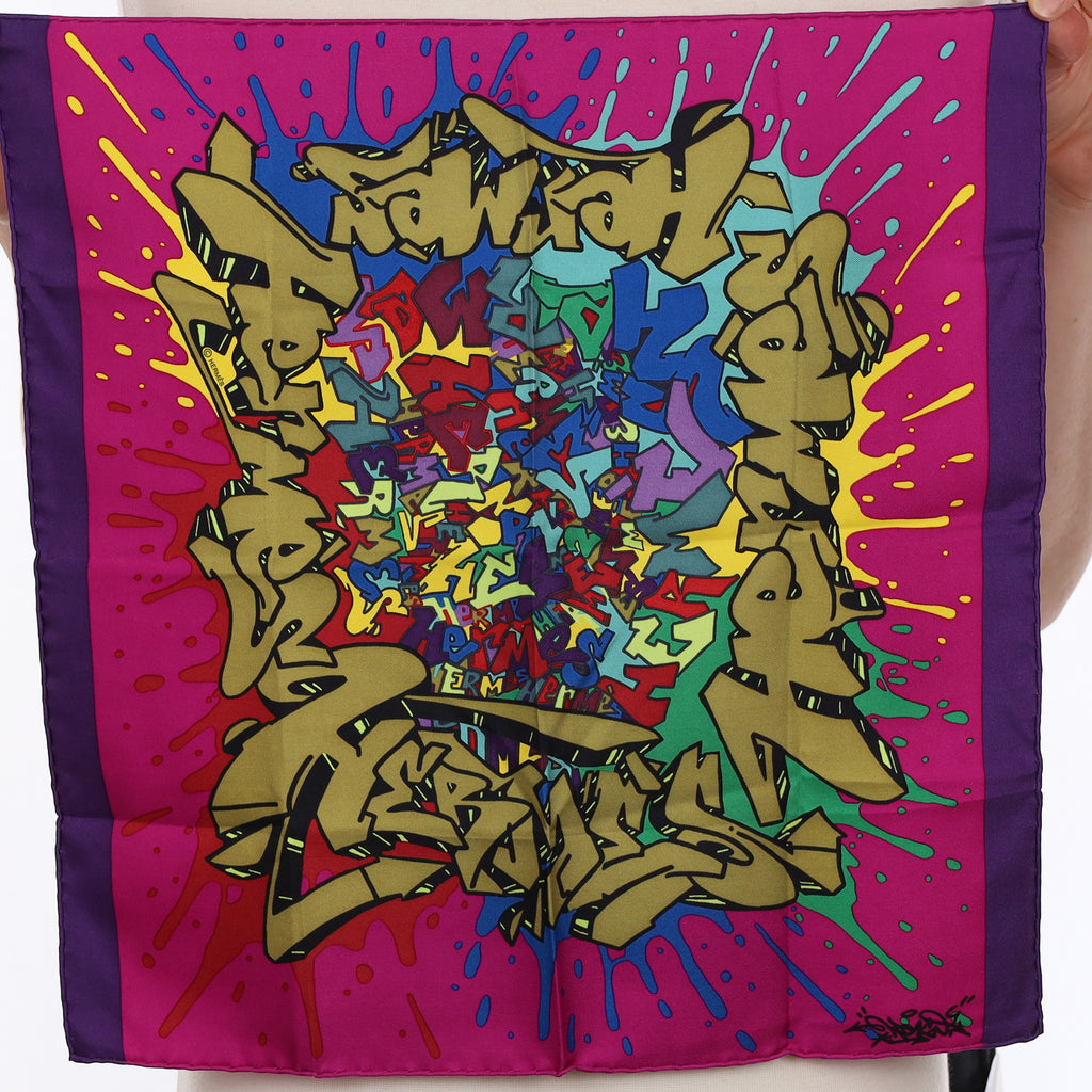 Pristine Hermès 45 Graff Silk Scarf