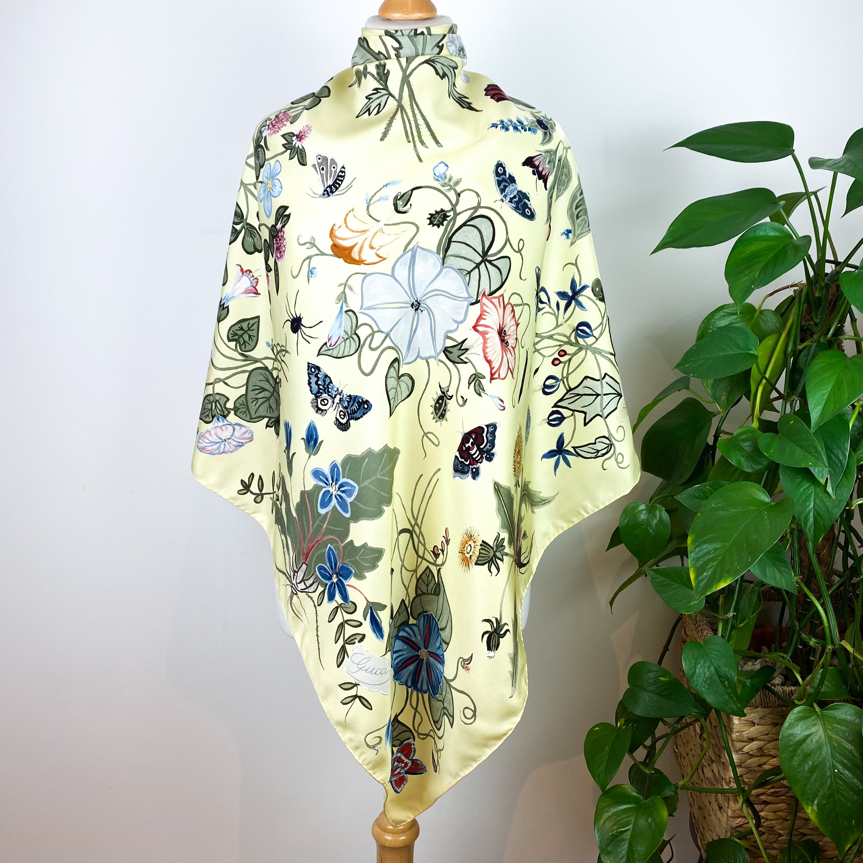 Gucci Floral Vintage Silk Scarf