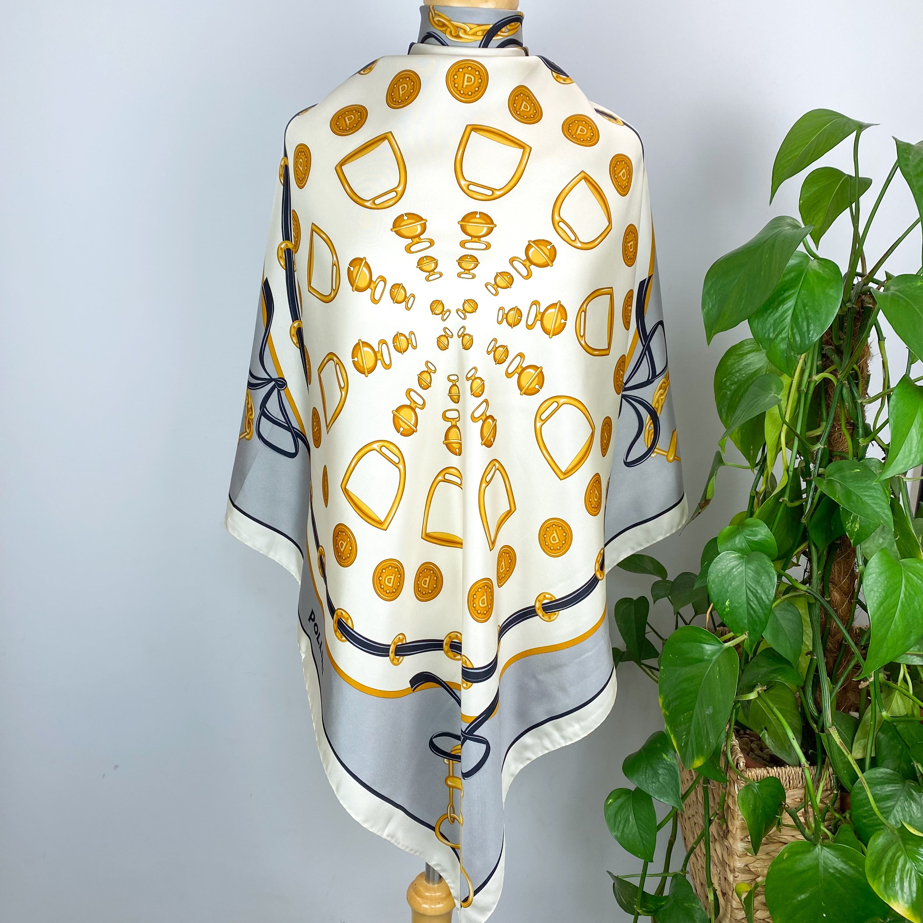 Immaculate Pollini Designer Silk Scarf