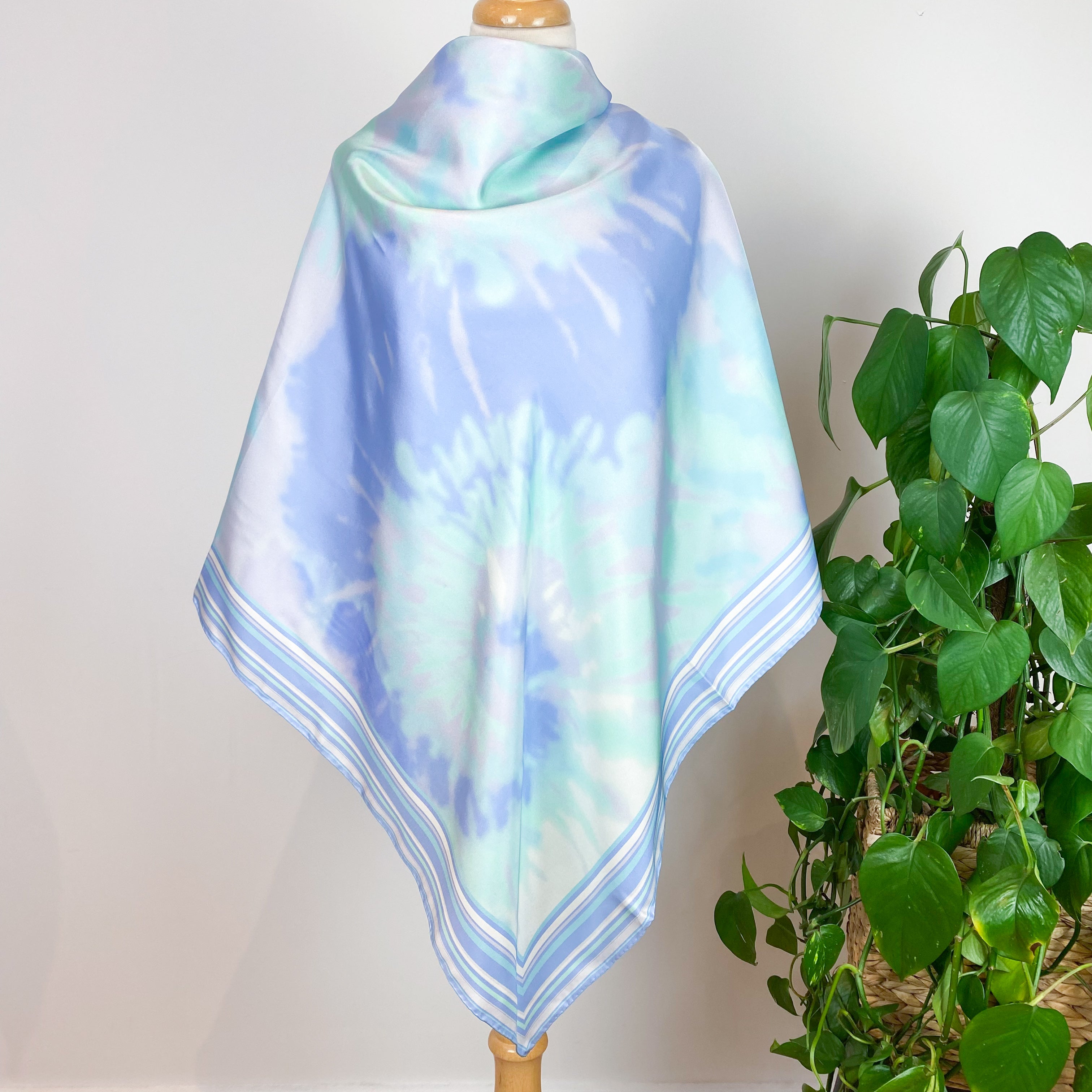 Brand New Boxed Ralph & Russo Designer Silk Scarf