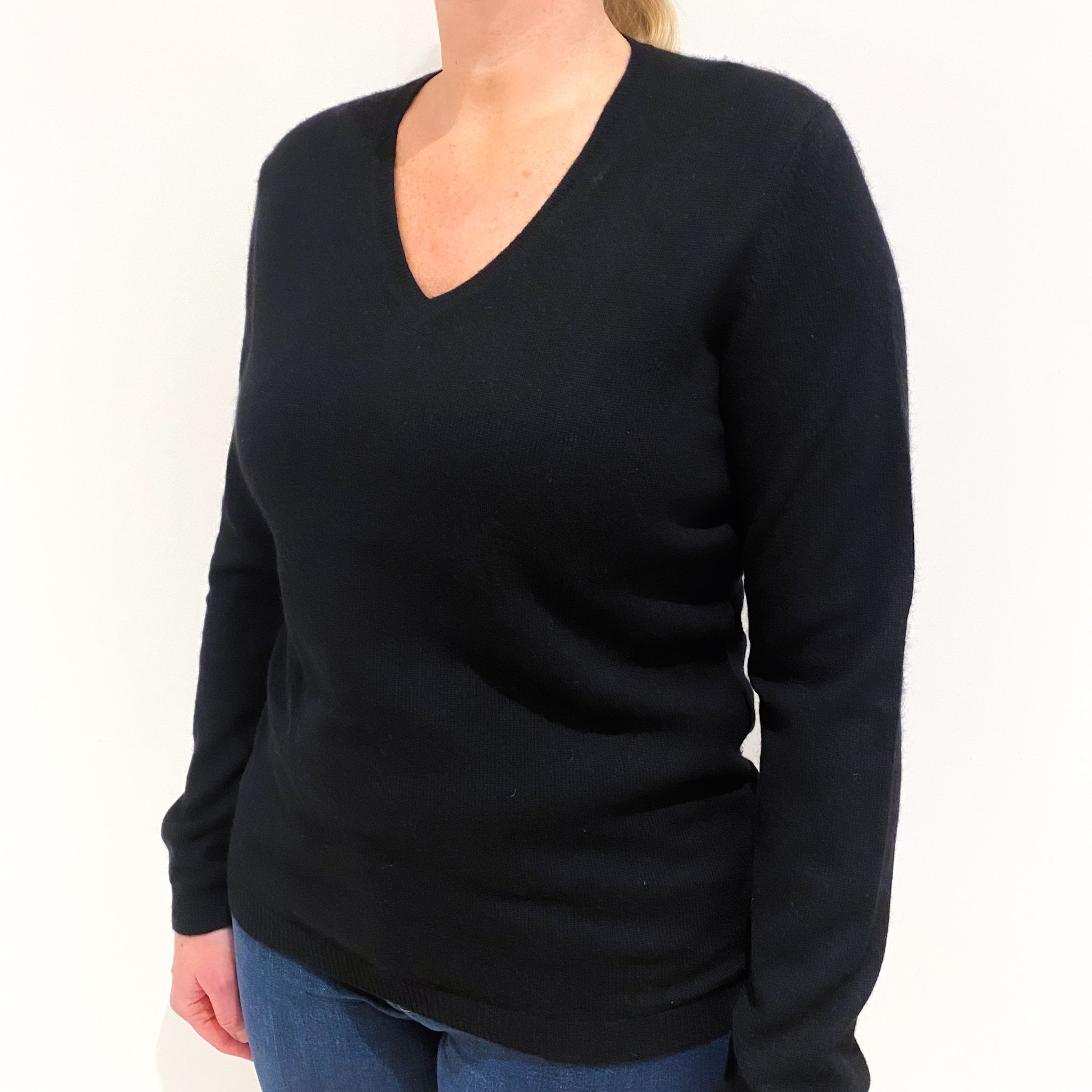 Black Cashmere V-Neck Jumper Large
