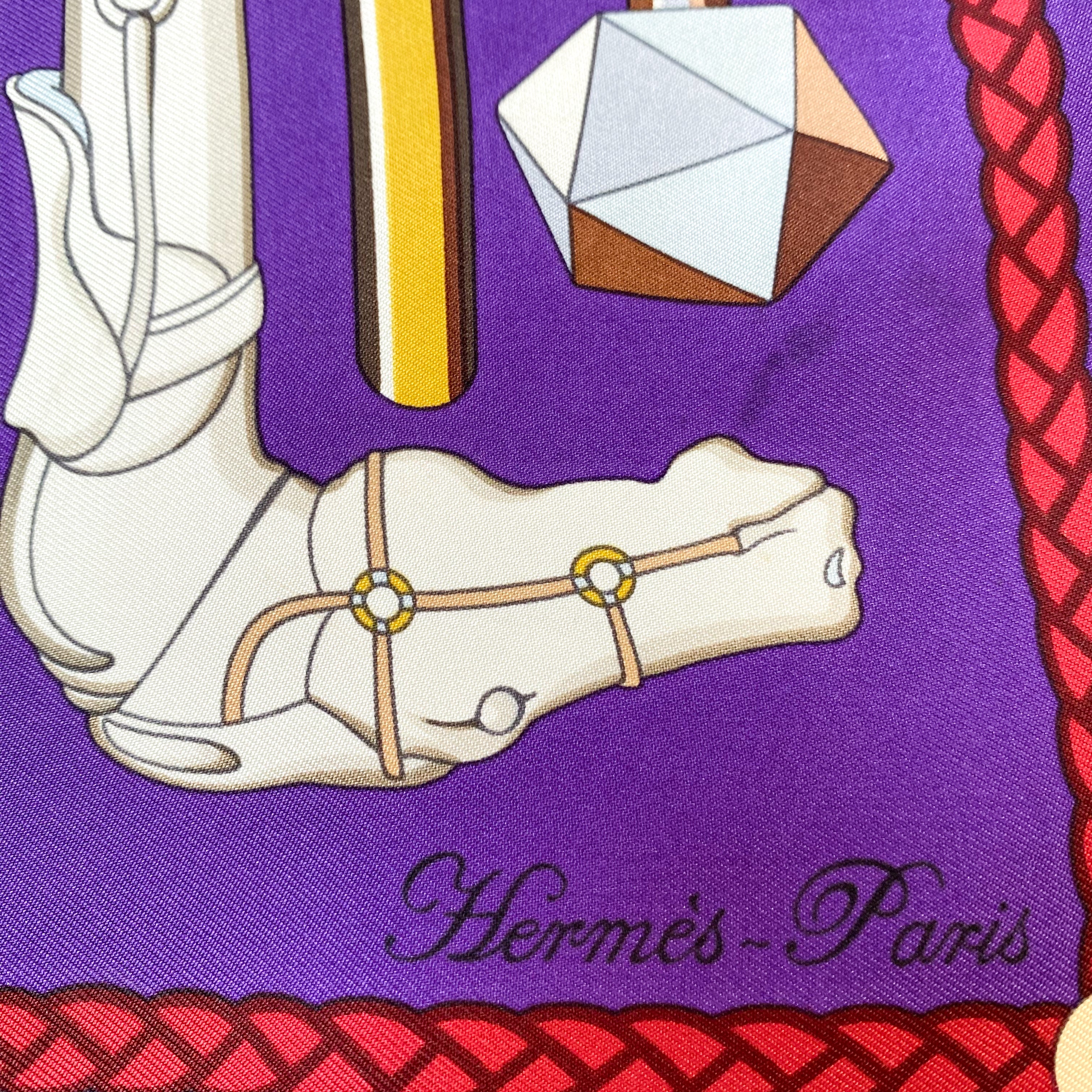 Boxed Immaculate Hermés Cannes et Pommeaux Vintage Silk Scarf