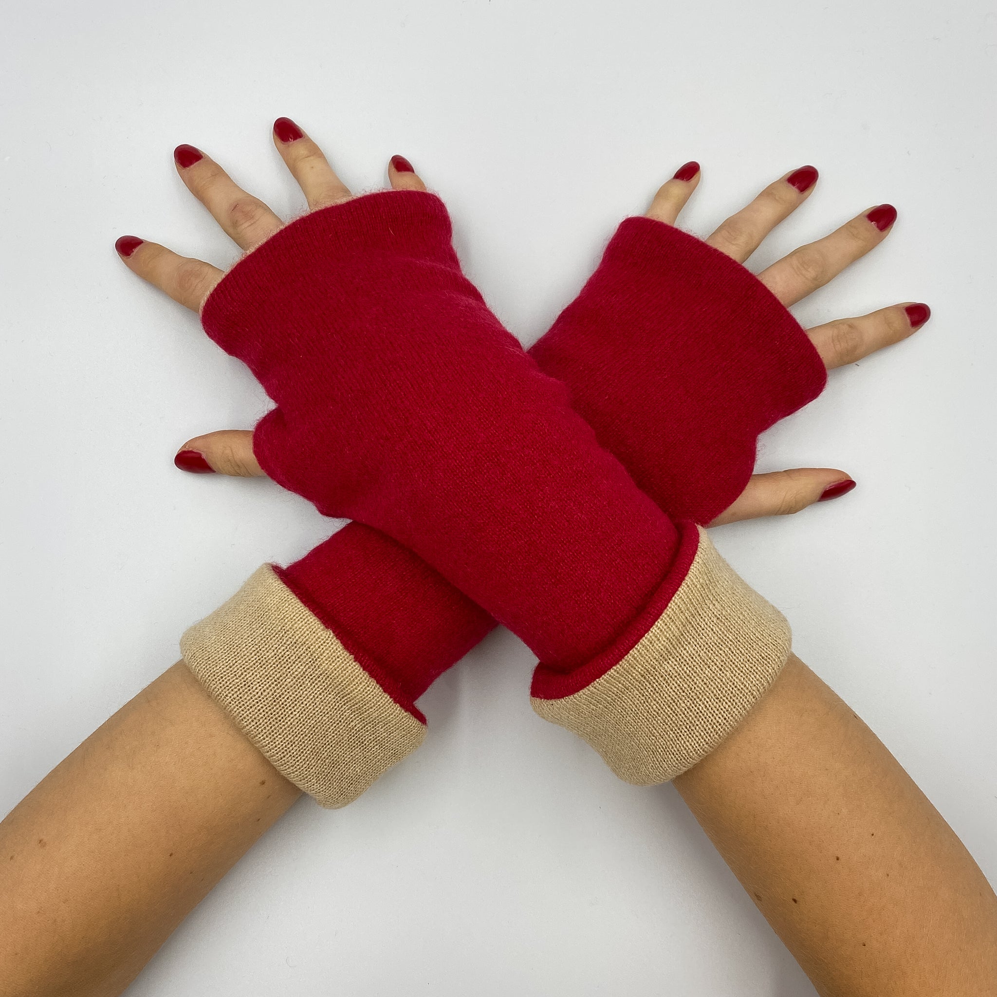 Postie Red and Camel Luxury Reversible Cashmere Fingerless Gloves
