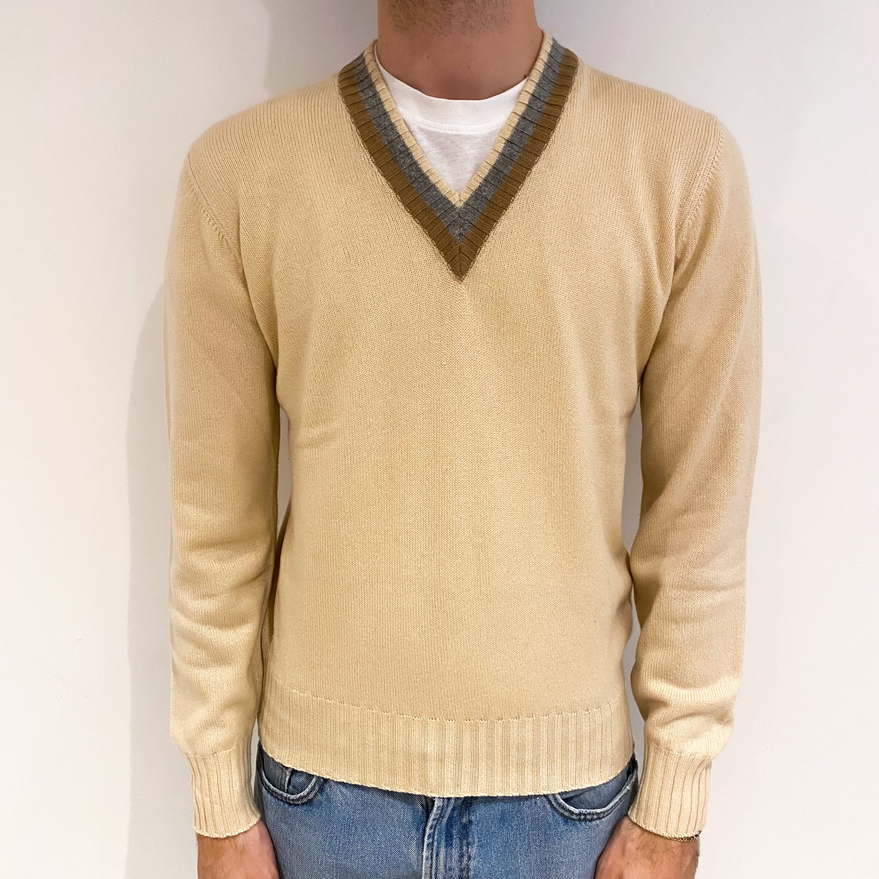 Men's Vintage Beige Neck Trim Cashmere V Neck Jumper Medium