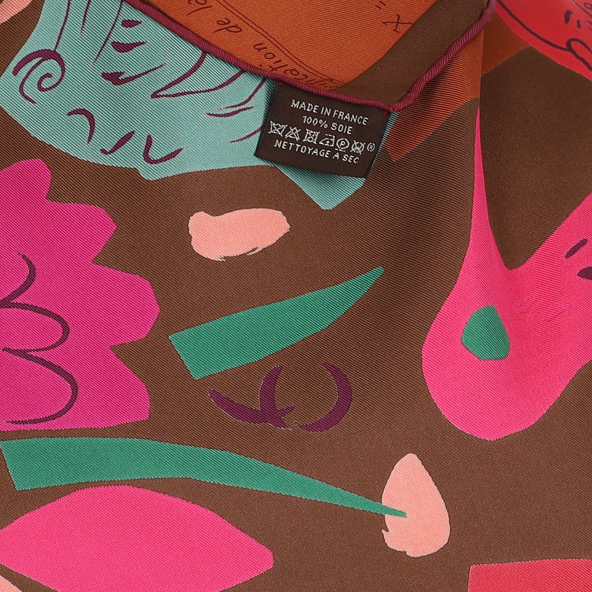 Boxed Pristine Hermès La Maison des Oiseaux Parleurs Silk Scarf Rare