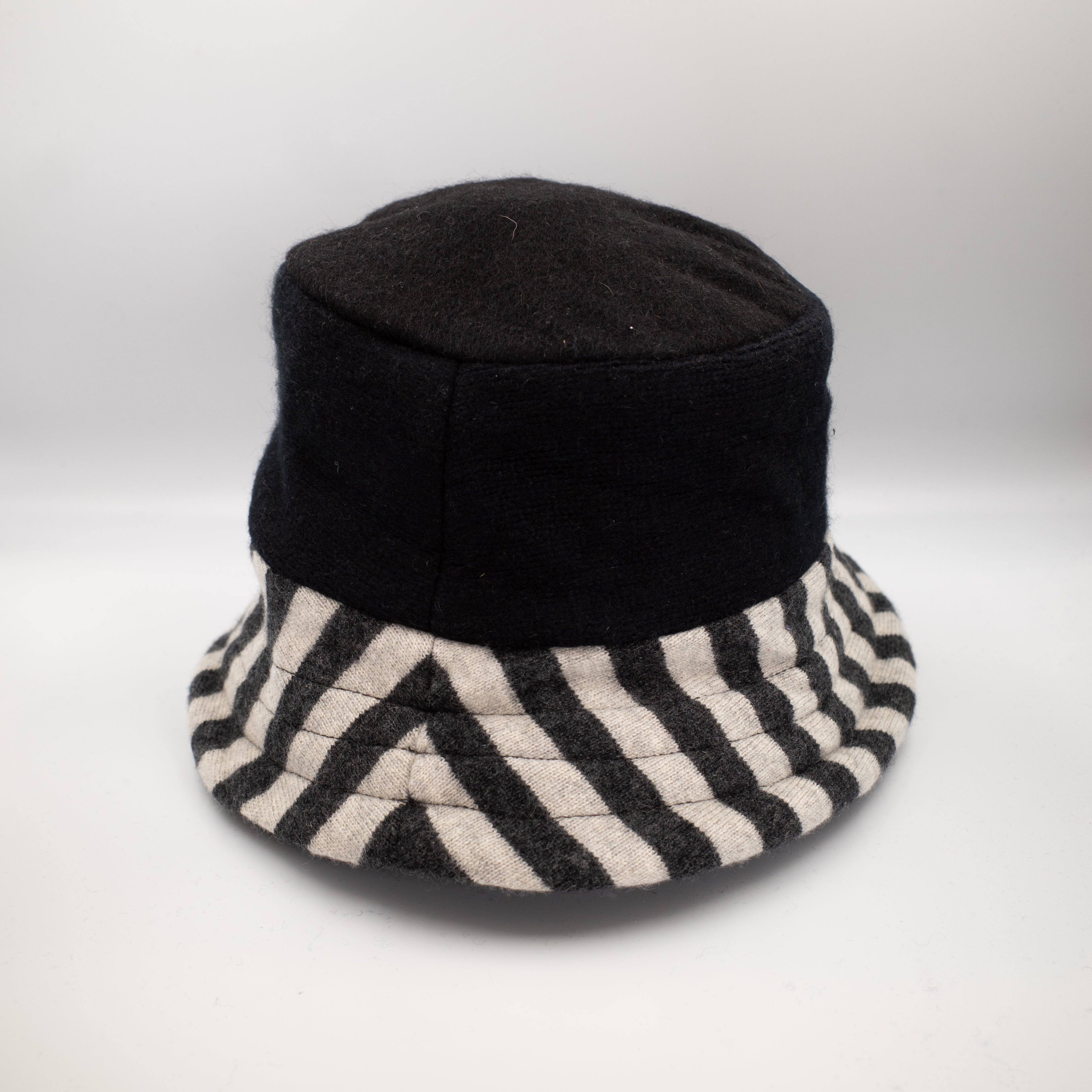 Black and Grey Striped Reversible Cashmere Bucket Hat Medium
