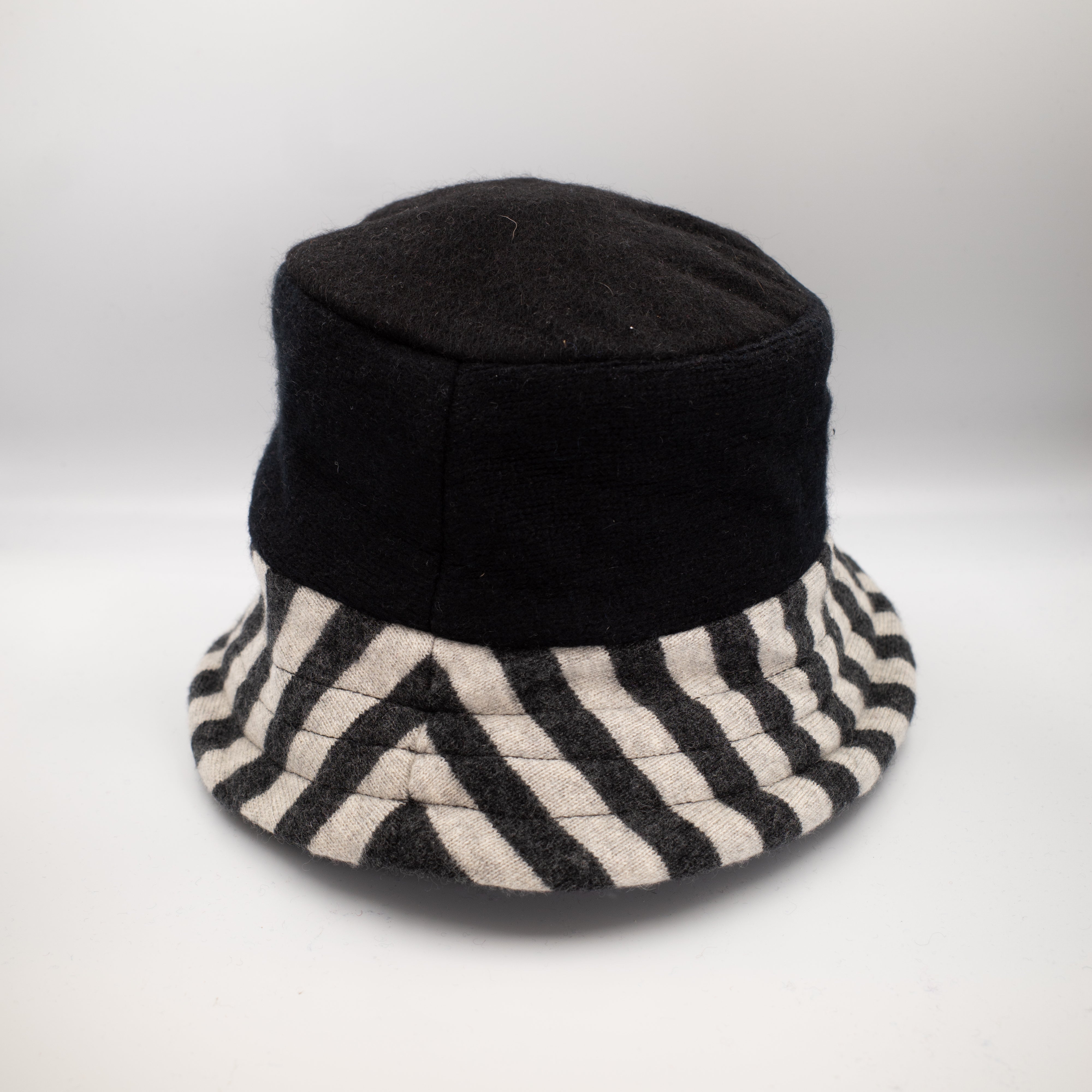 Black and Grey Striped Reversible Cashmere Bucket Hat Medium