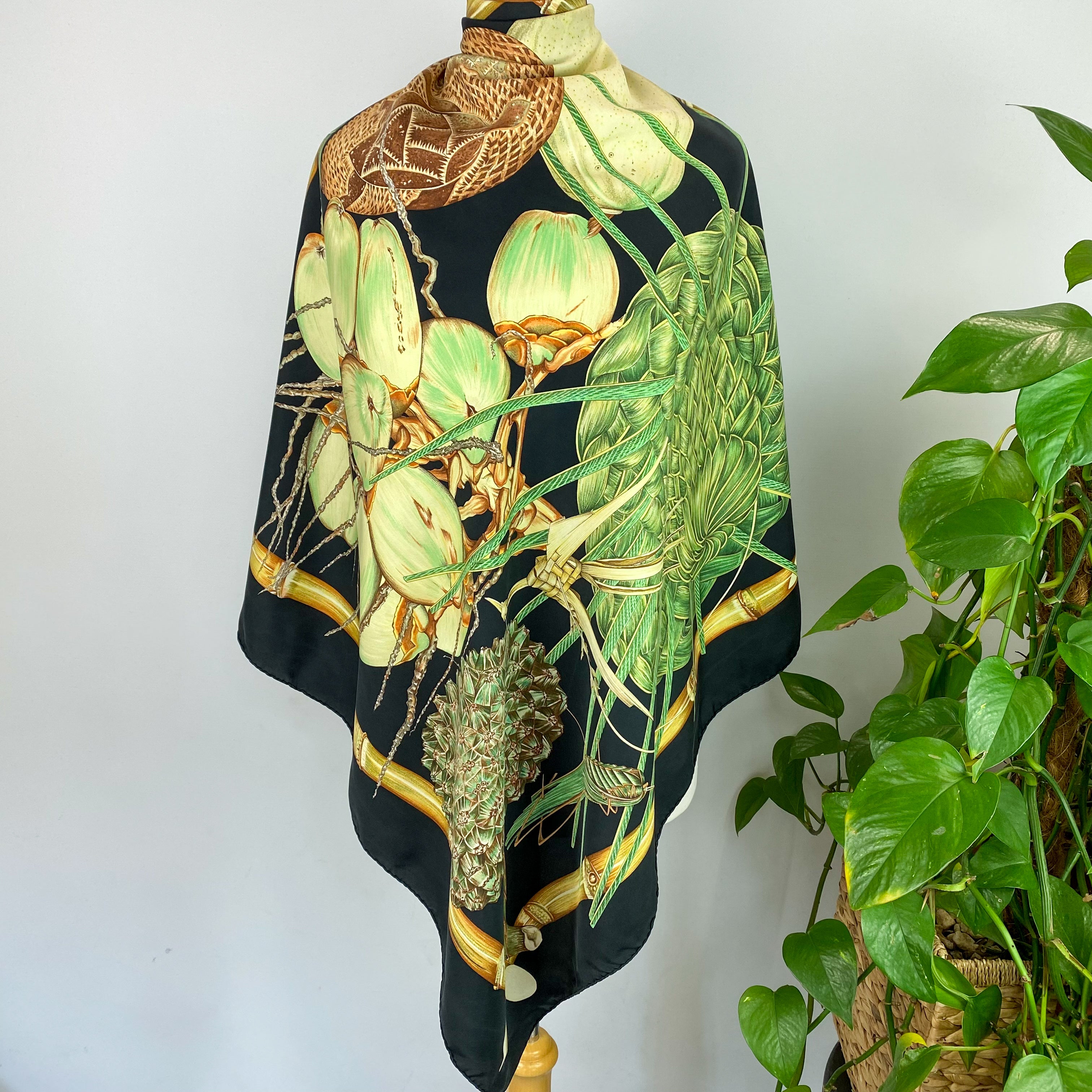 Hermès Jardin Gréole Silk Scarf