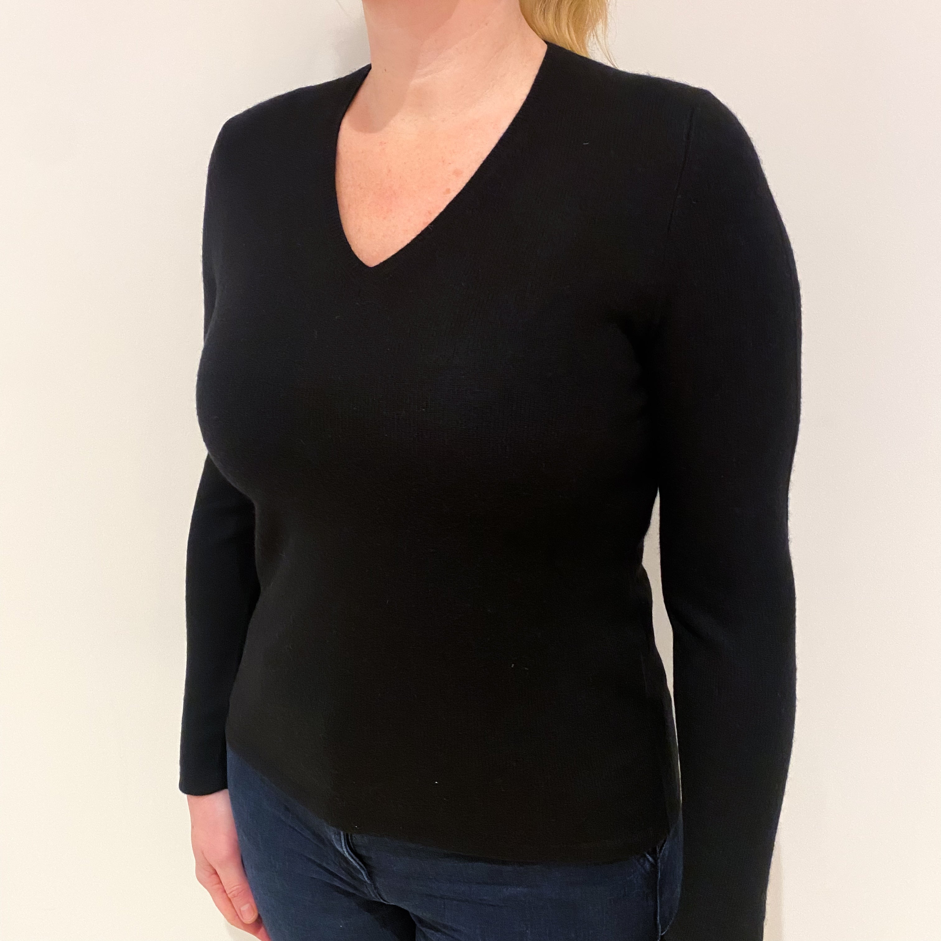 Black Cashmere V-Neck Jumper Large