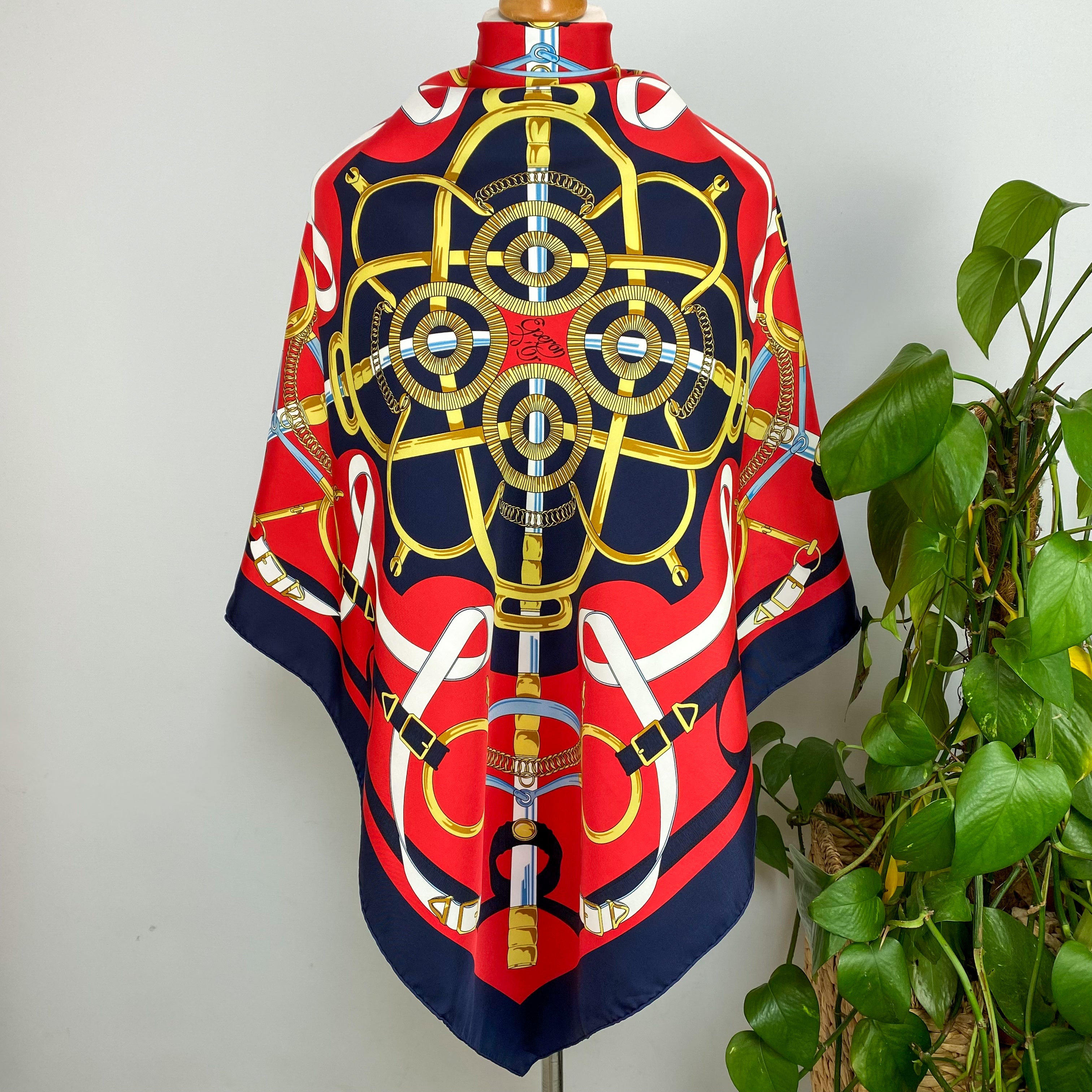 Pristine Boxed Hermes Eperon d’Or Vintage Silk Scarf