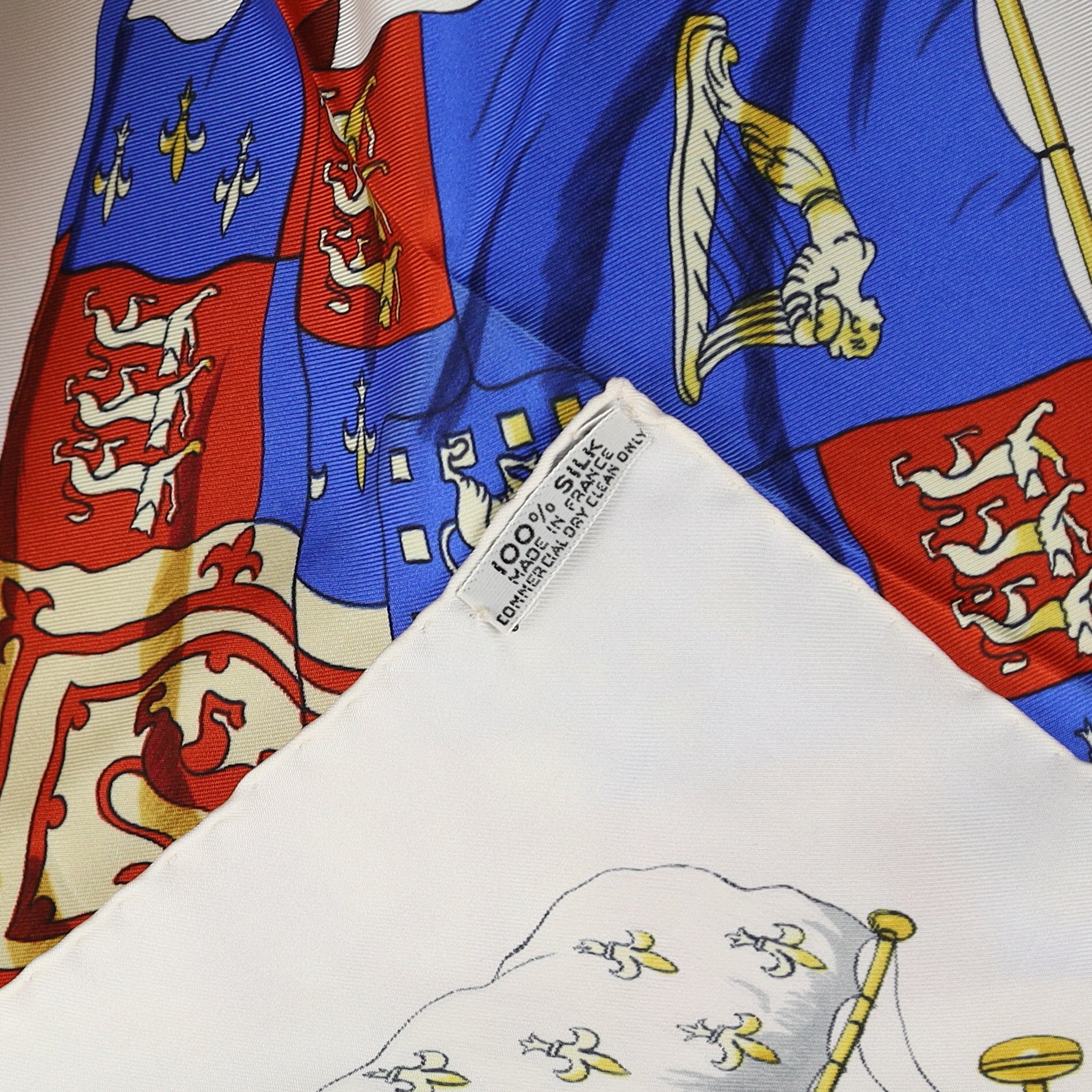 Brand New Boxed Hermès Pavios Silk Scarf