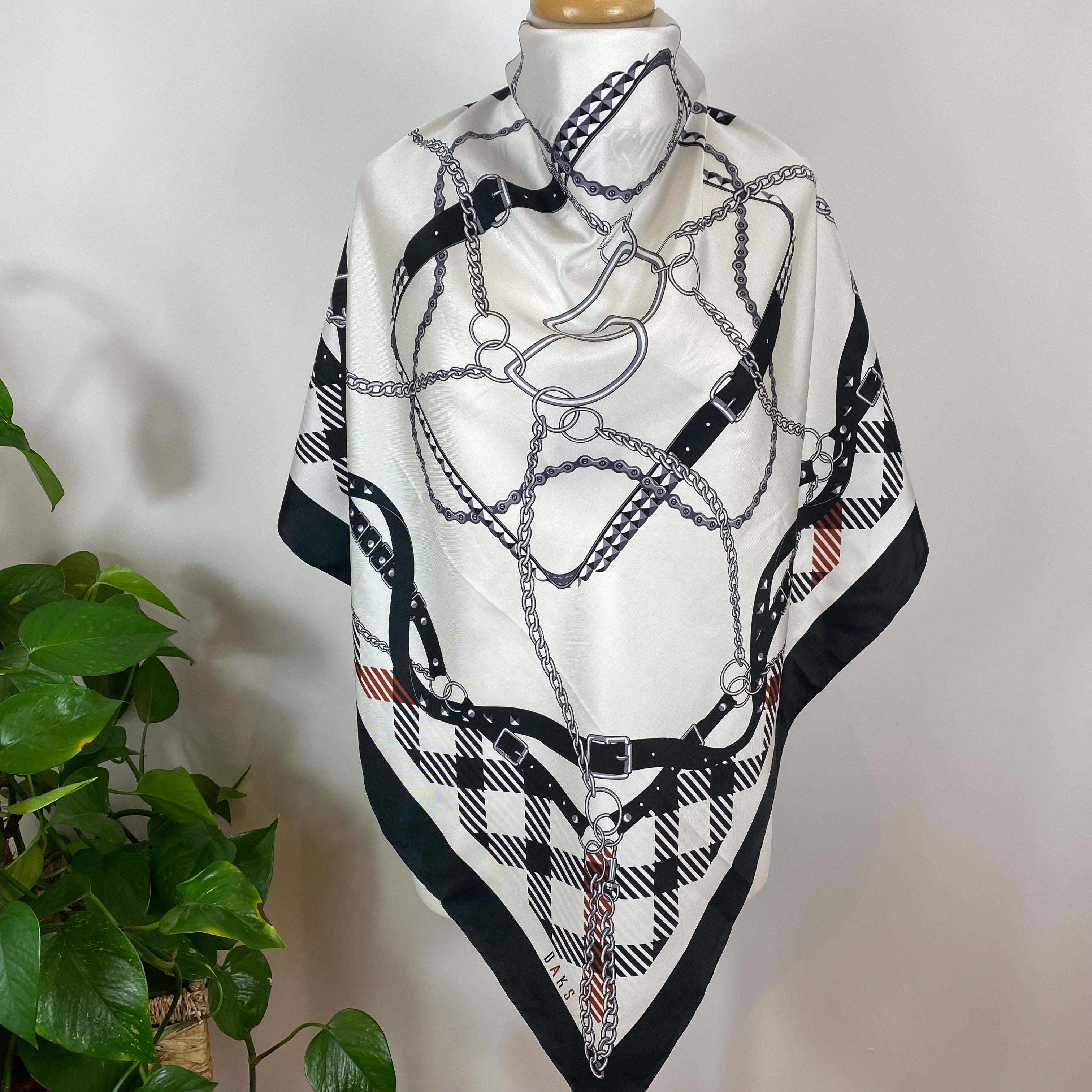 Brand New Equestrian Design Daks New Silk Scarf