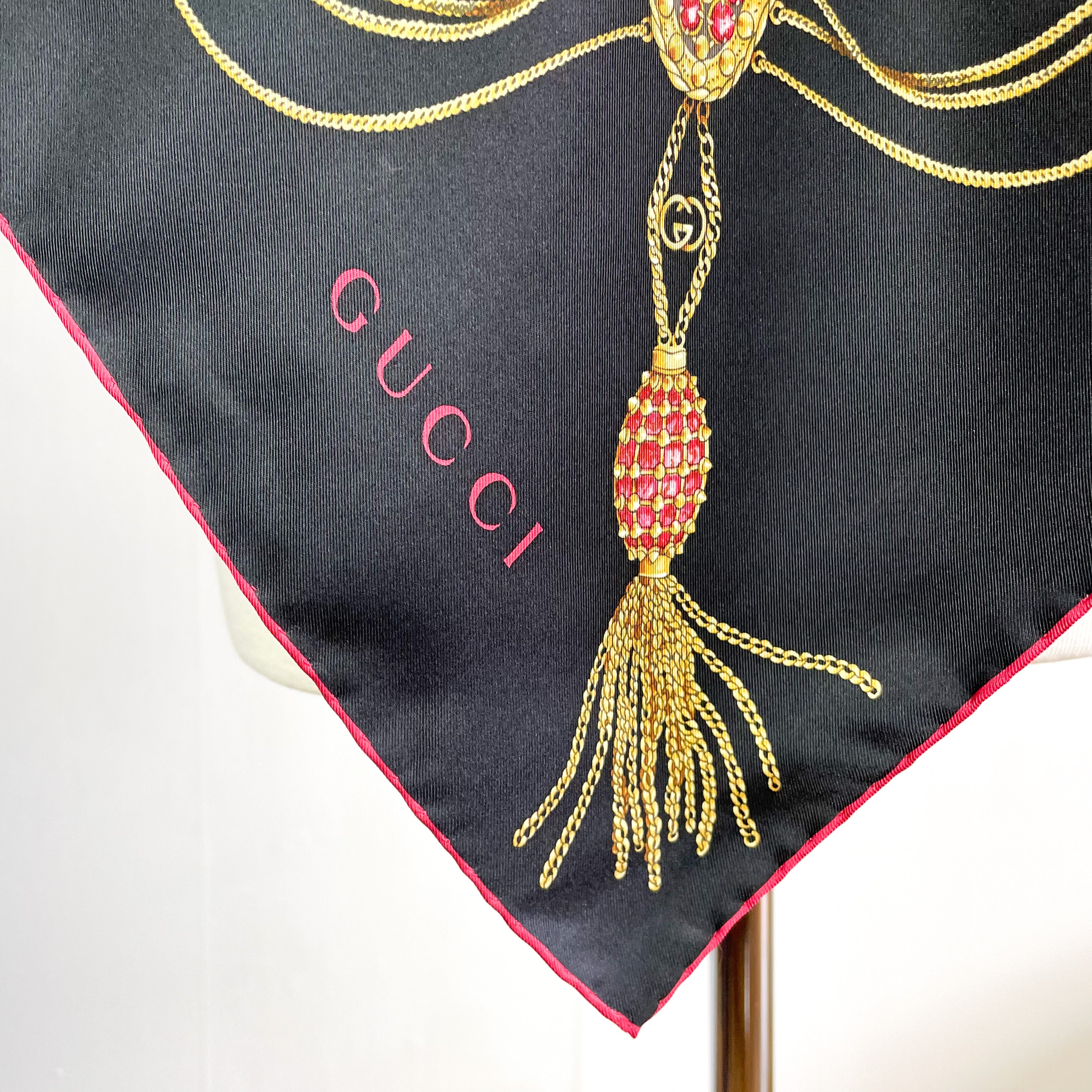 Stunning Gucci Designer Silk Scarf