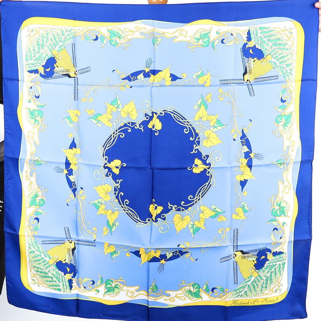 Brand New Boxed Heidsieck & Co Silk Scarf