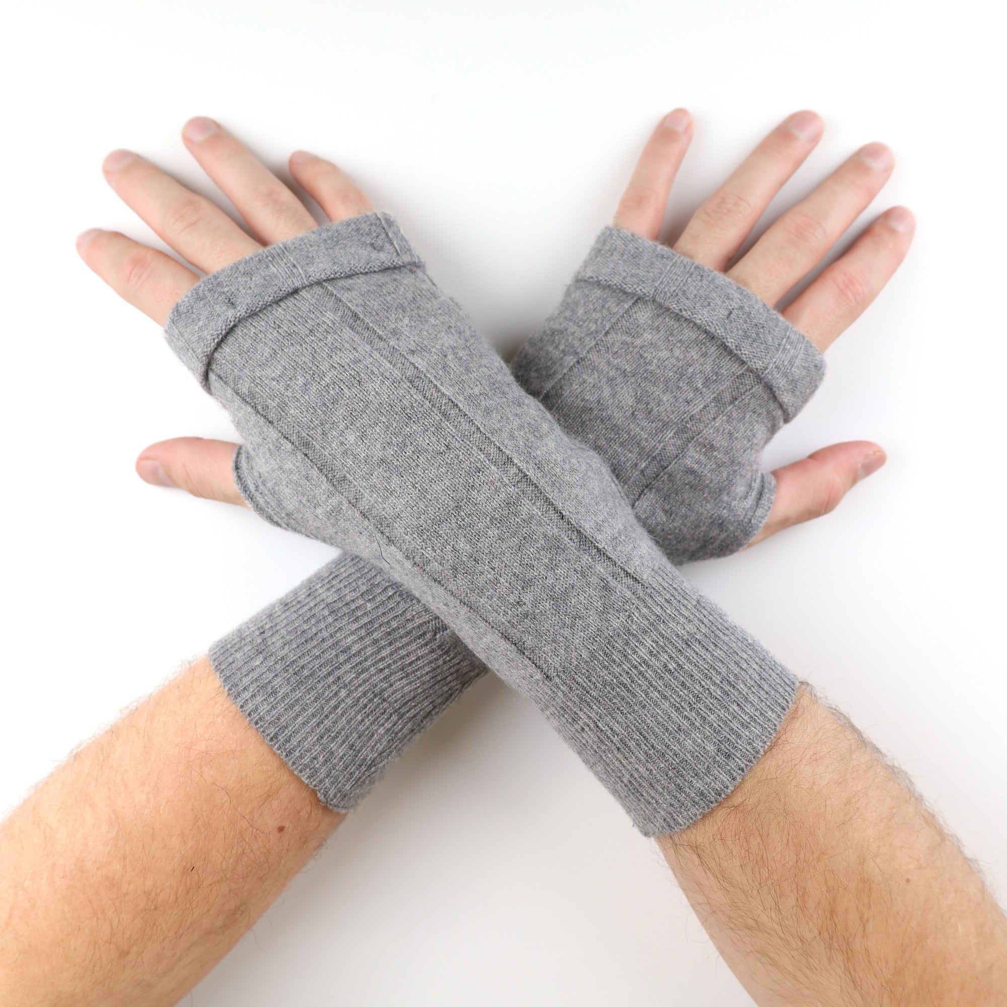 Men’s Smoke Grey Ribbed Fingerless Gloves