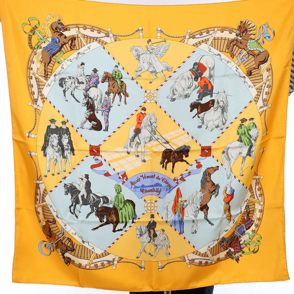 Brand New Boxed Hermès Musée Vivant du Cheval Chantilly Silk Scarf