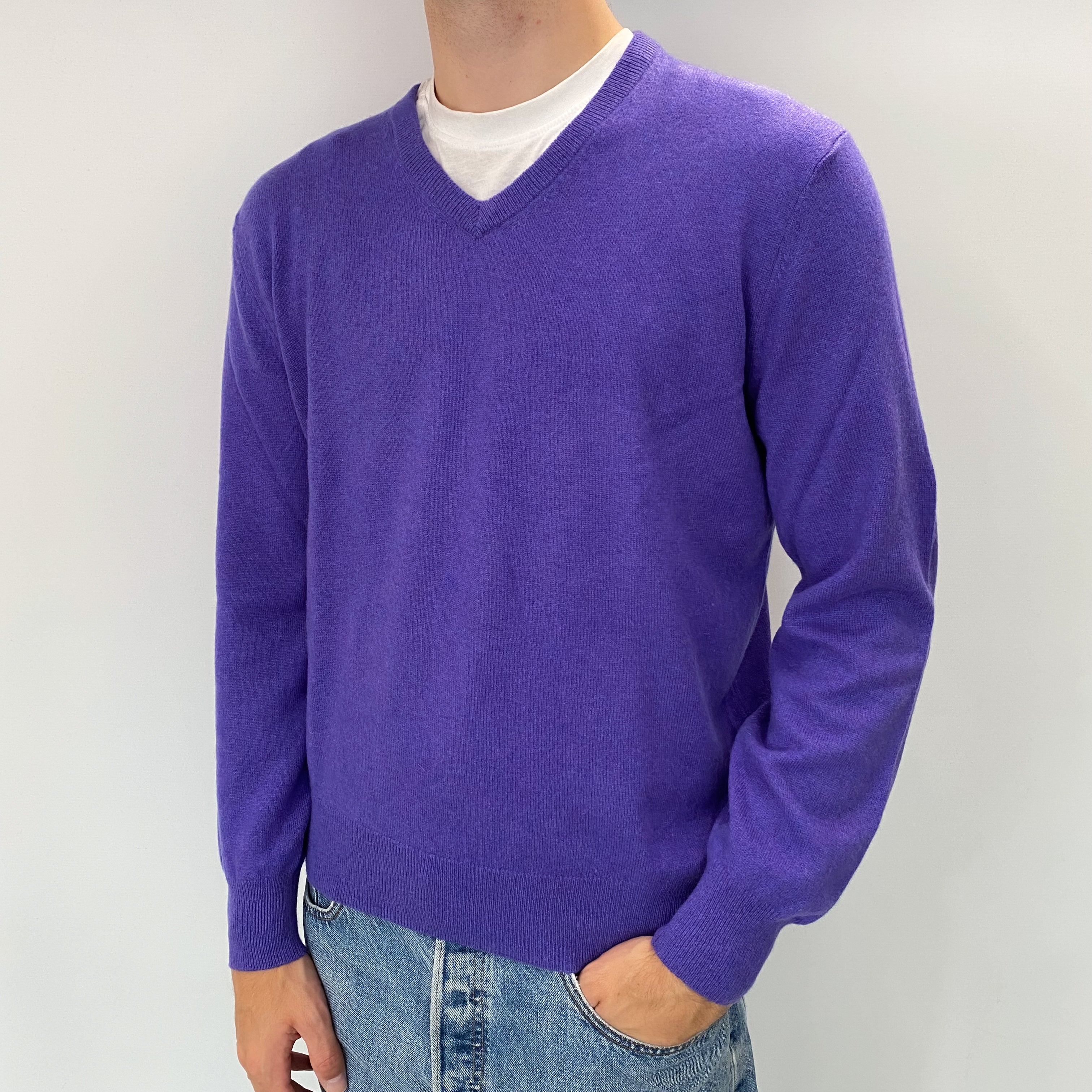 Men's Bluebell Purple Cashmere V Neck Jumper Large