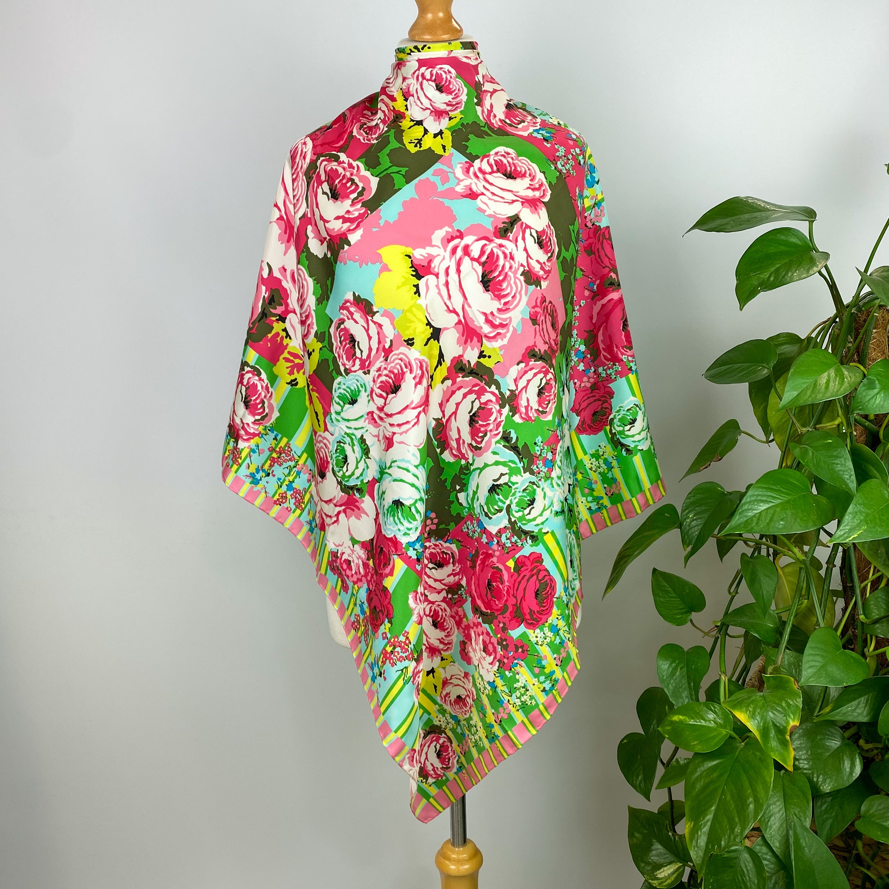 Immaculate Kenzo Floral Designer Silk Scarf